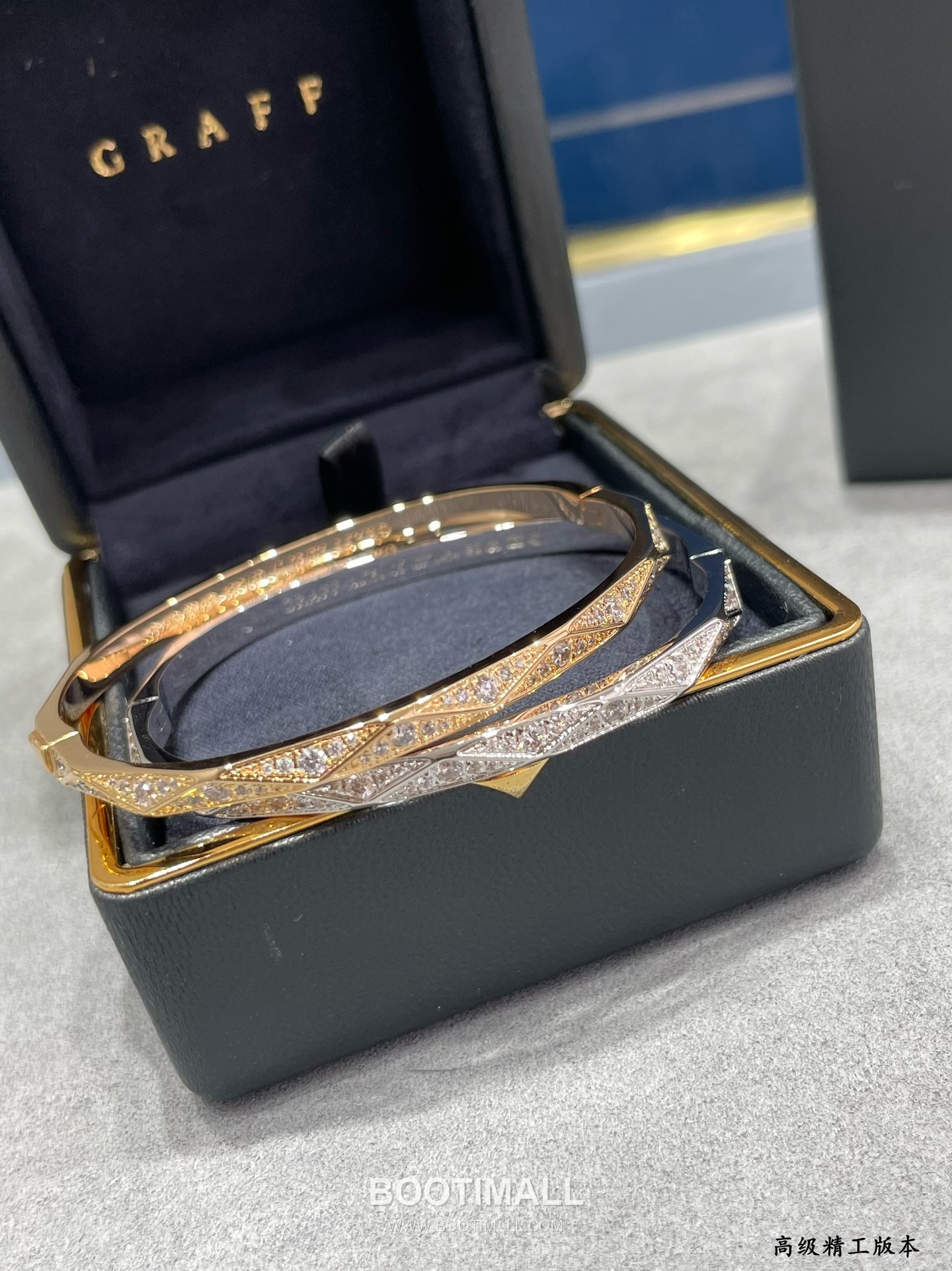 Graff Diamond Shape Full Crystal Brass Silver Plated Bracelet with Pavé Setting Detail 그라프 다이아몬드 쉐입 풀 크리스탈 황동 실버도금 브레이슬릿 파베 세팅 디테일 2