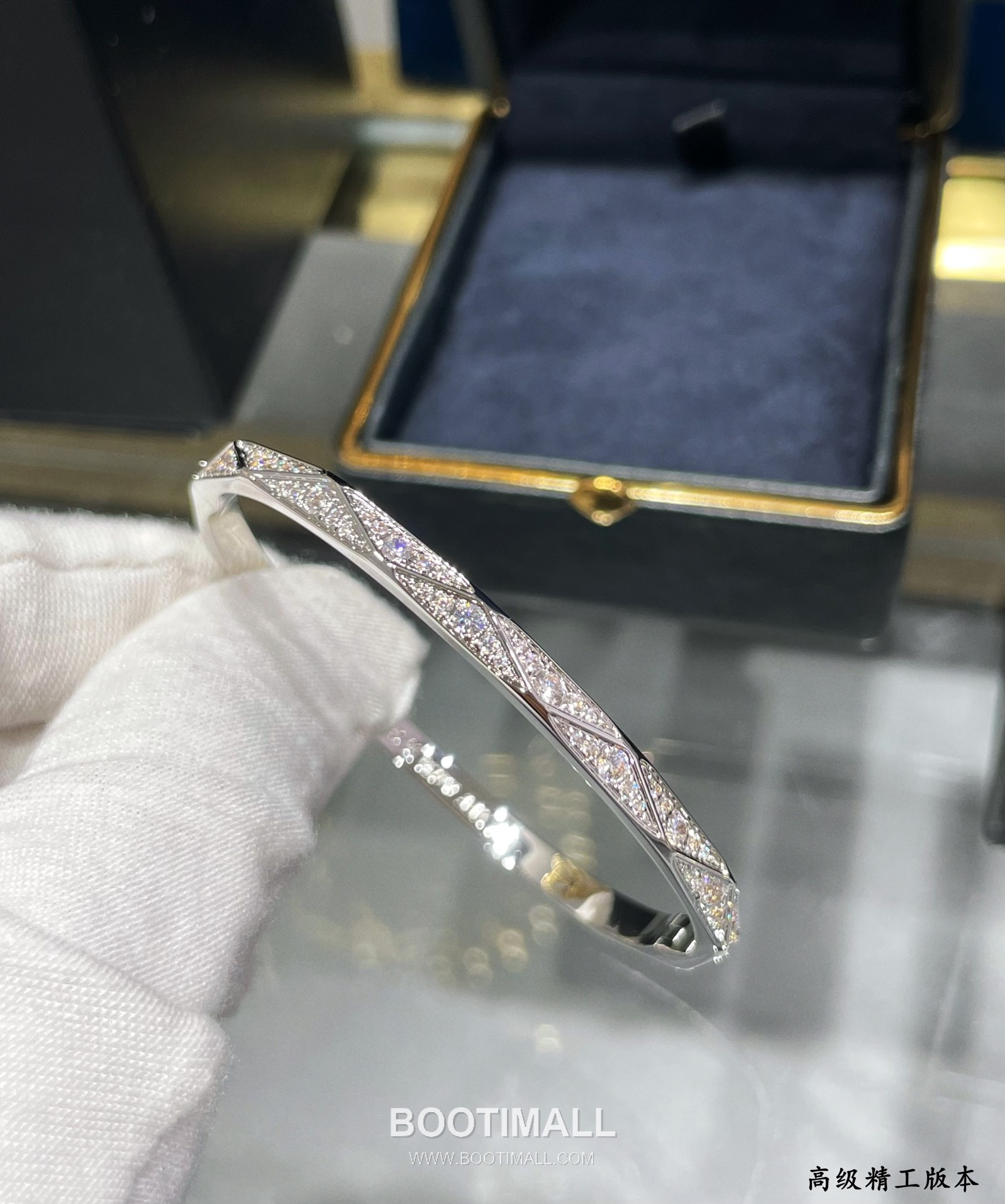 Graff Diamond Shape Full Crystal Brass Silver Plated Bracelet with Pavé Setting Detail 그라프 다이아몬드 쉐입 풀 크리스탈 황동 실버도금 브레이슬릿 파베 세팅 디테일 4
