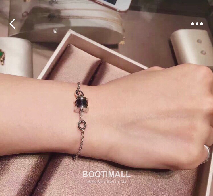 Bvlgari Red Man Ceramic Brass Gold Plated Bracelet with Engraved Pendant 불가리 레드맨 세라믹 황동 골드도금 브레이슬릿 인그레이브 펜던트 2