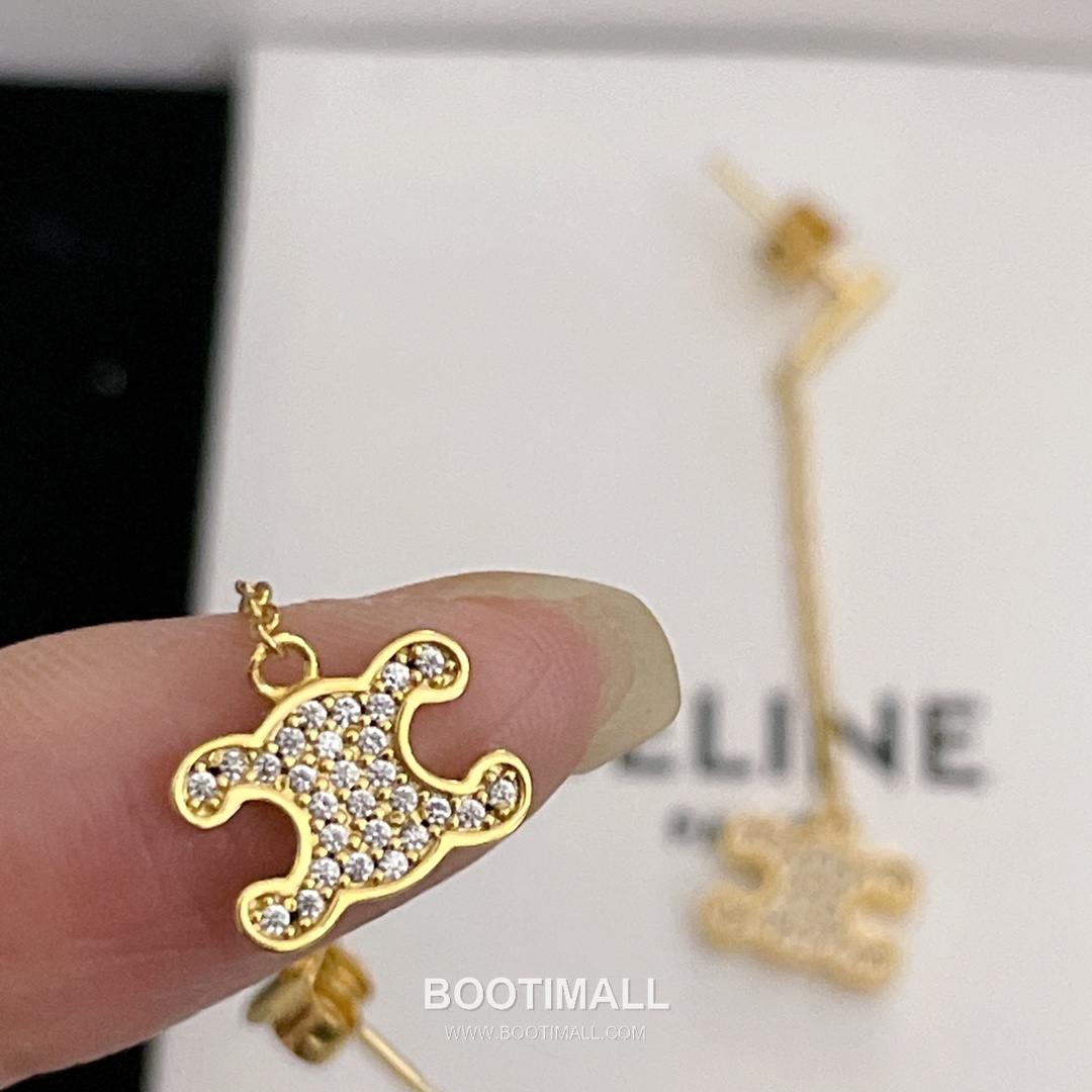 Celine Triomphe Full Crystal Brass Gold Plated Long Chain Drop Earring with Logo Pendant 셀린느 트리옹프 풀 크리스탈 황동 골드도금 롱 체인 드롭 이어링 로고 펜던트 10