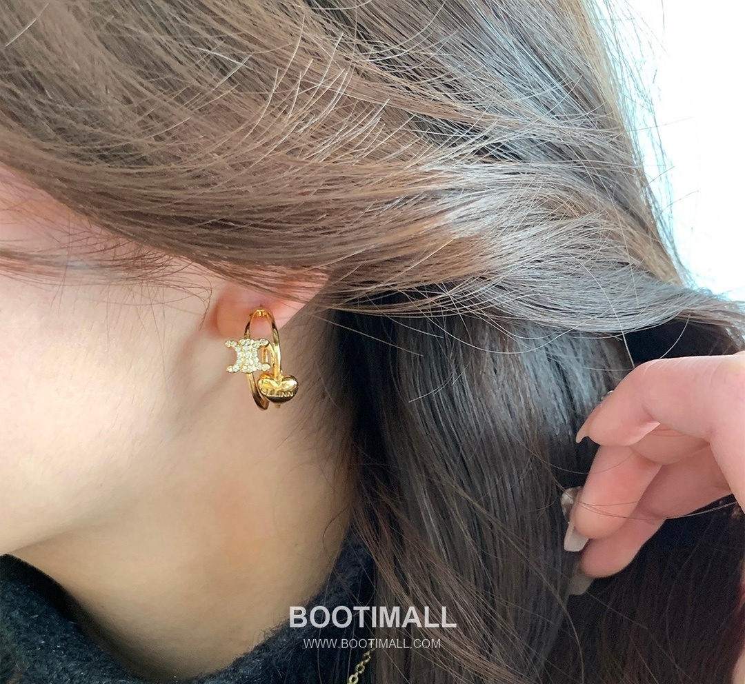 Celine Triomphe Heart Brass Gold Plated Curved Stud Earring with Logo Detail 셀린느 트리옹프 하트 황동 골드도금 커브드 스터드 이어링 로고 디테일 4