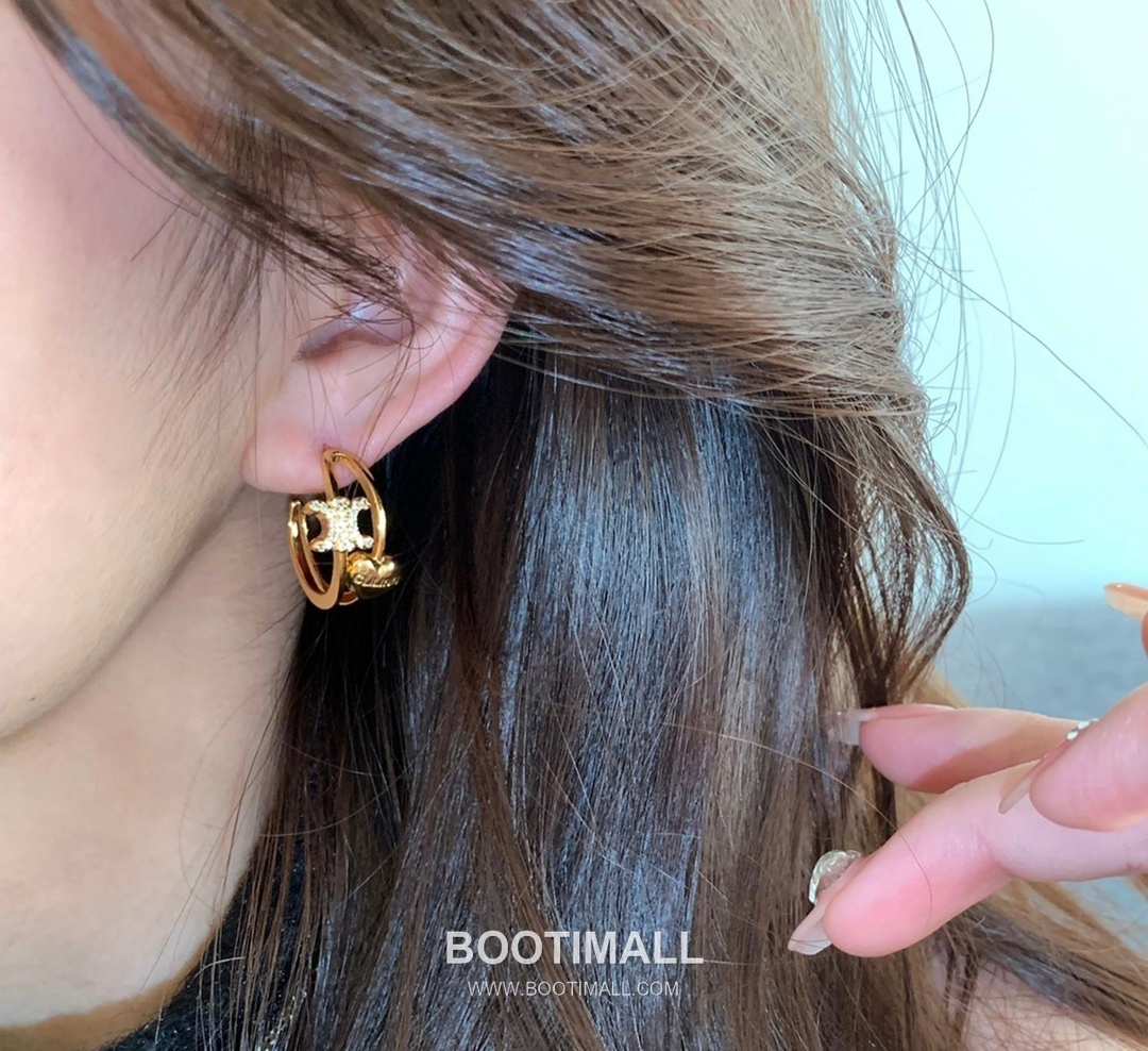 Celine Triomphe Heart Brass Gold Plated Curved Stud Earring with Logo Detail 셀린느 트리옹프 하트 황동 골드도금 커브드 스터드 이어링 로고 디테일 6