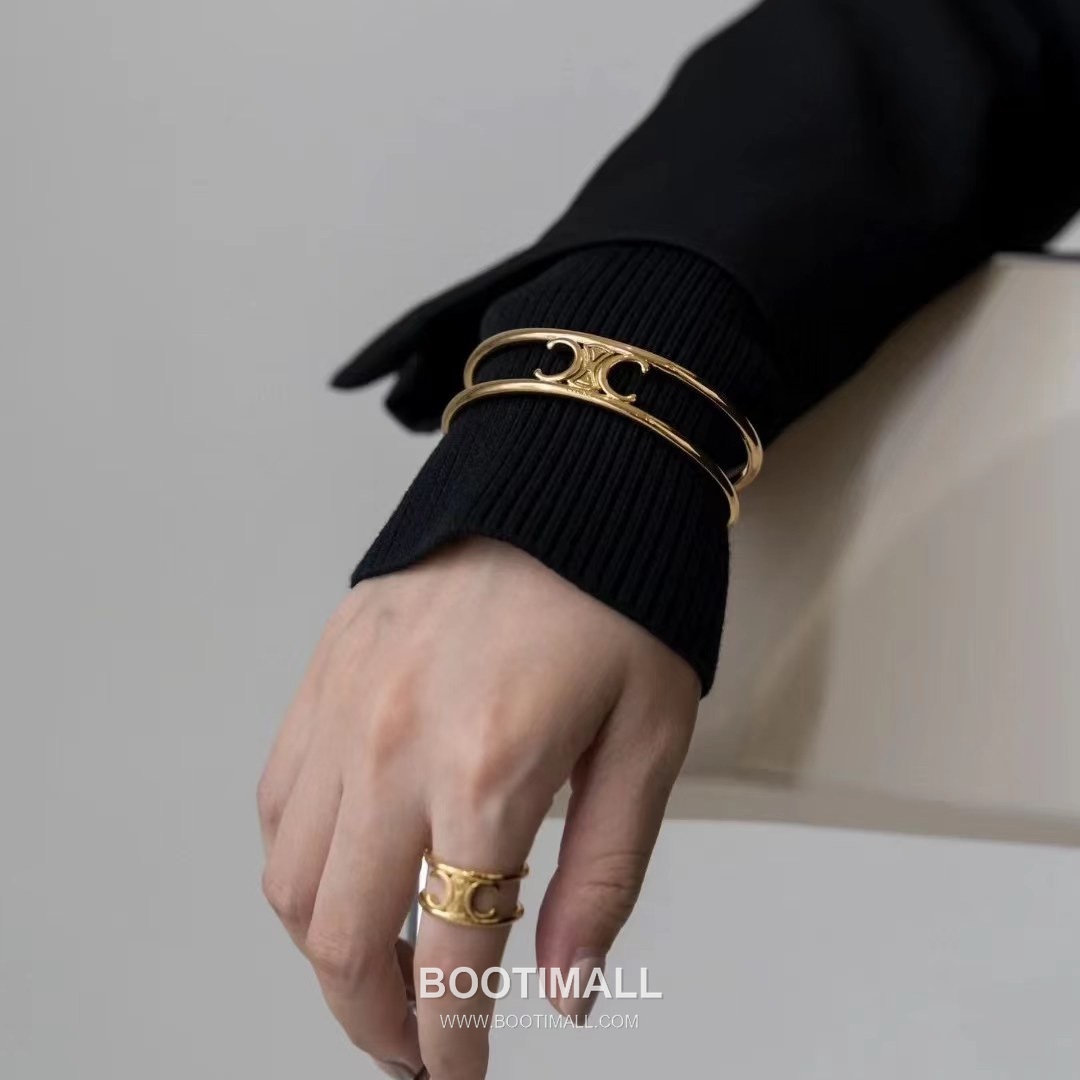 Celine Triomphe Double Layer Brass Gold Plated Bracelet with Logo Bar Detail 셀린느 트리옹프 더블 레이어 황동 골드도금 브레이슬릿 로고 바 디테일 1