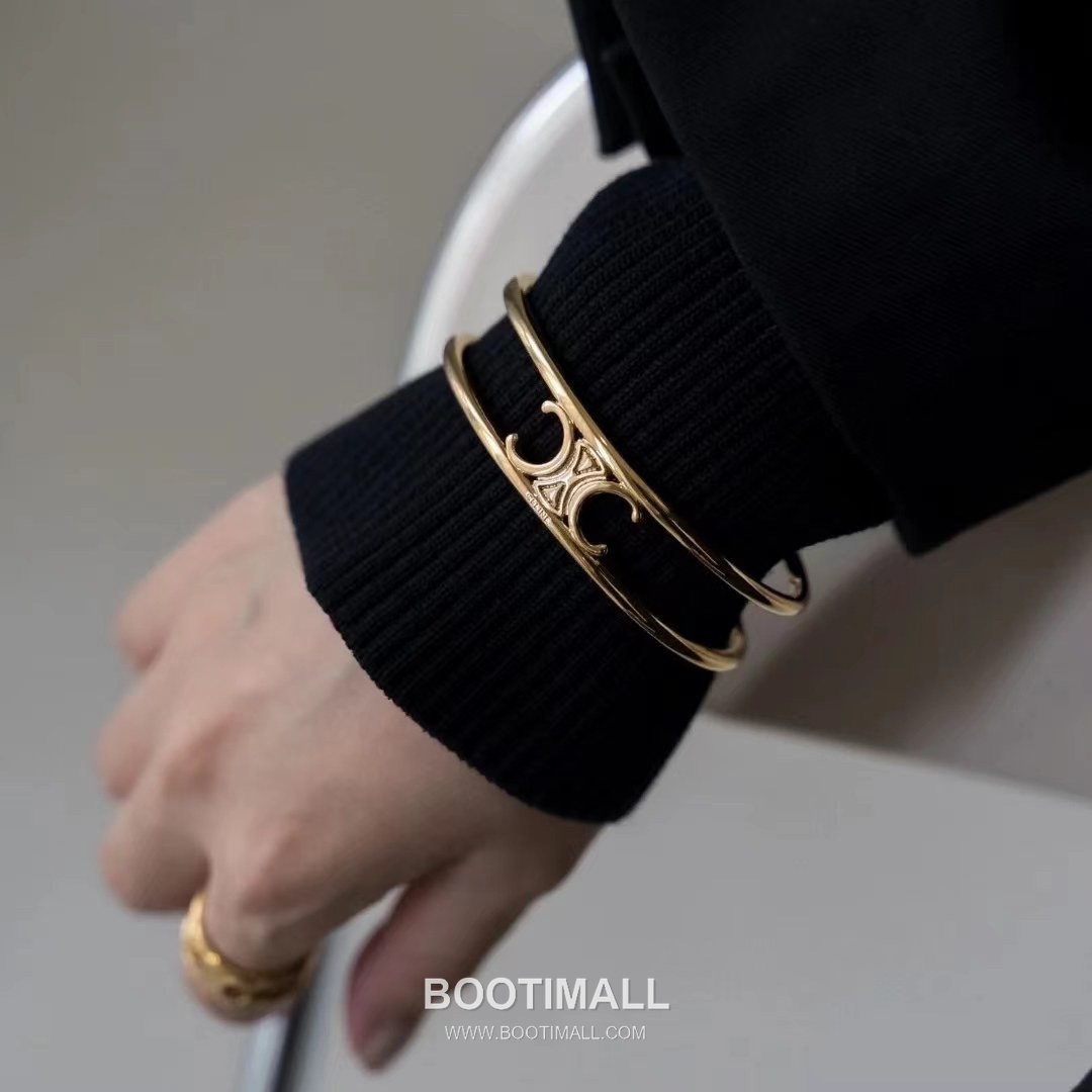 Celine Triomphe Double Layer Brass Gold Plated Bracelet with Logo Bar Detail 셀린느 트리옹프 더블 레이어 황동 골드도금 브레이슬릿 로고 바 디테일 2