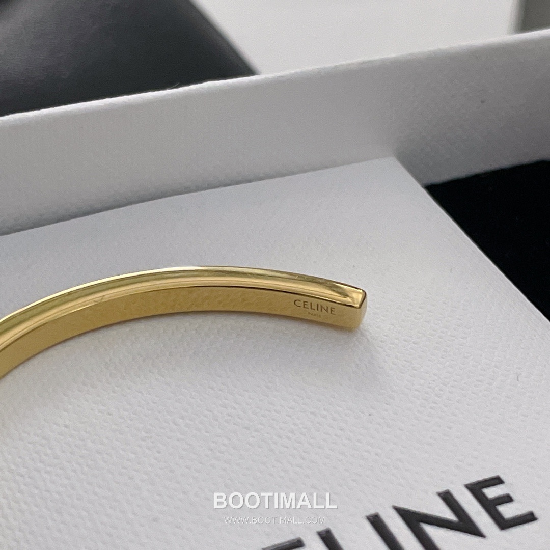 Celine C Logo Open Cuff Brass Gold Plated Bracelet with Adjustable Opening Detail 셀린느 C 로고 오픈 커프 황동 골드도금 브레이슬릿 조절형 오프닝 디테일 5