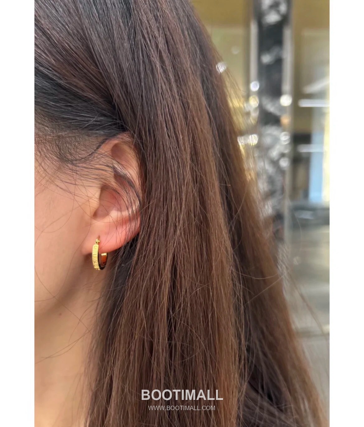 Celine C Logo Mini Hoop Brass Gold Plated Earring with Letter Detail 셀린느 C 로고 미니 후프 황동 골드도금 이어링 레터 디테일 4