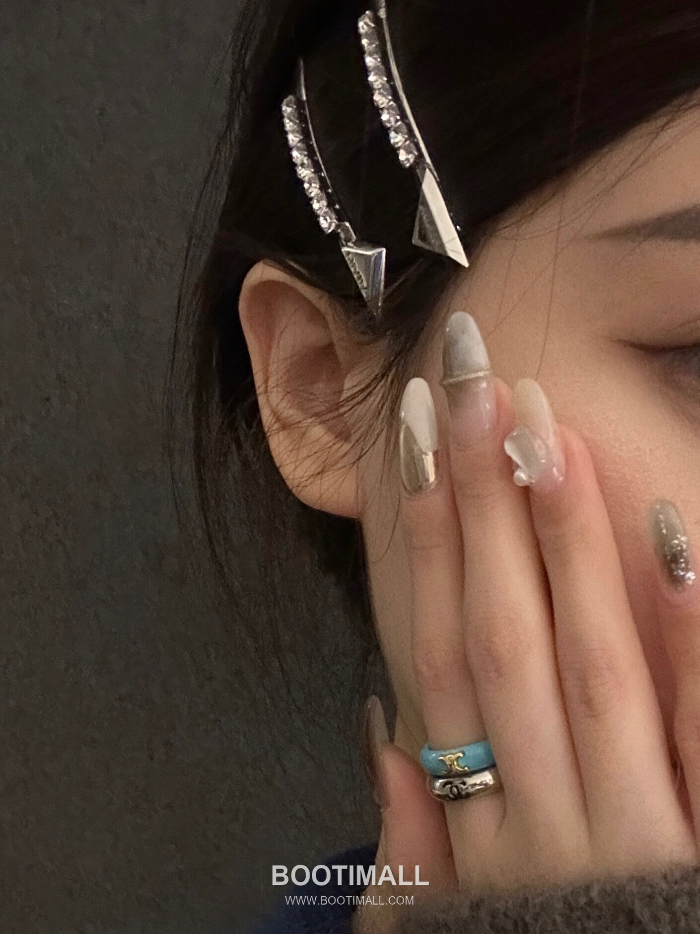 Prada Triangle Logo Brass Gold Silver Plated Hair Clip with Icon Plate Detail 프라다 트라이앵글 로고 황동 골드 실버도금 헤어 클립 아이콘 플레이트 디테일 3