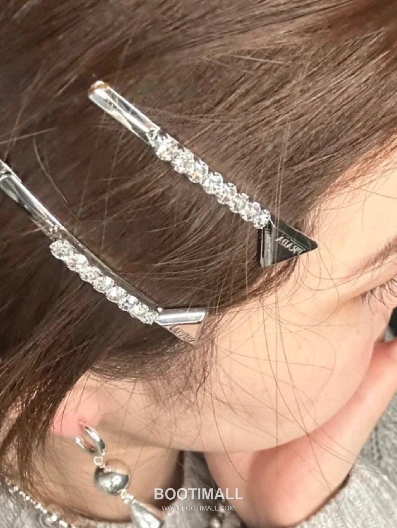 Prada Triangle Logo Brass Gold Silver Plated Hair Clip with Icon Plate Detail 프라다 트라이앵글 로고 황동 골드 실버도금 헤어 클립 아이콘 플레이트 디테일 6