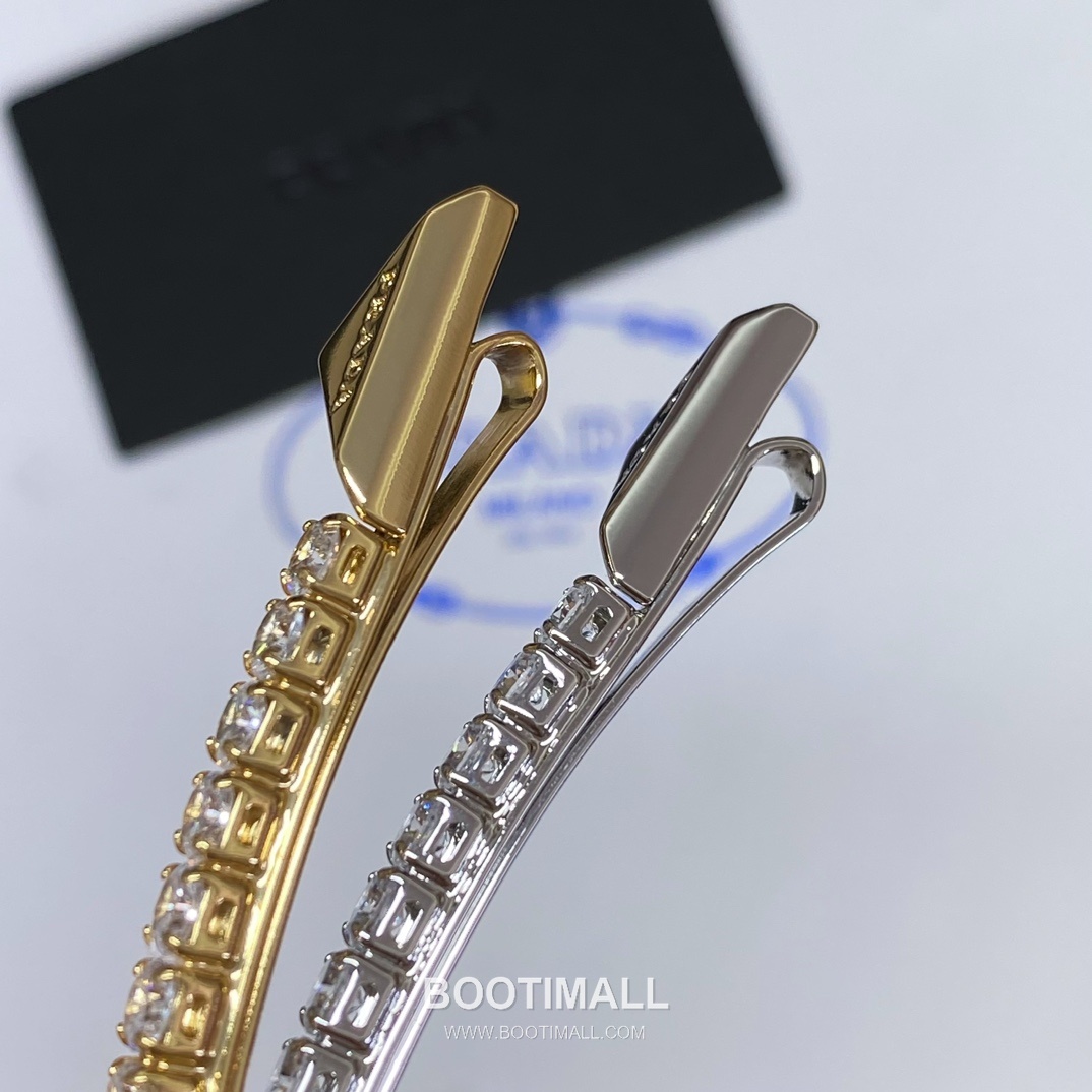 Prada Triangle Logo Brass Gold Silver Plated Hair Clip with Icon Plate Detail 프라다 트라이앵글 로고 황동 골드 실버도금 헤어 클립 아이콘 플레이트 디테일 14