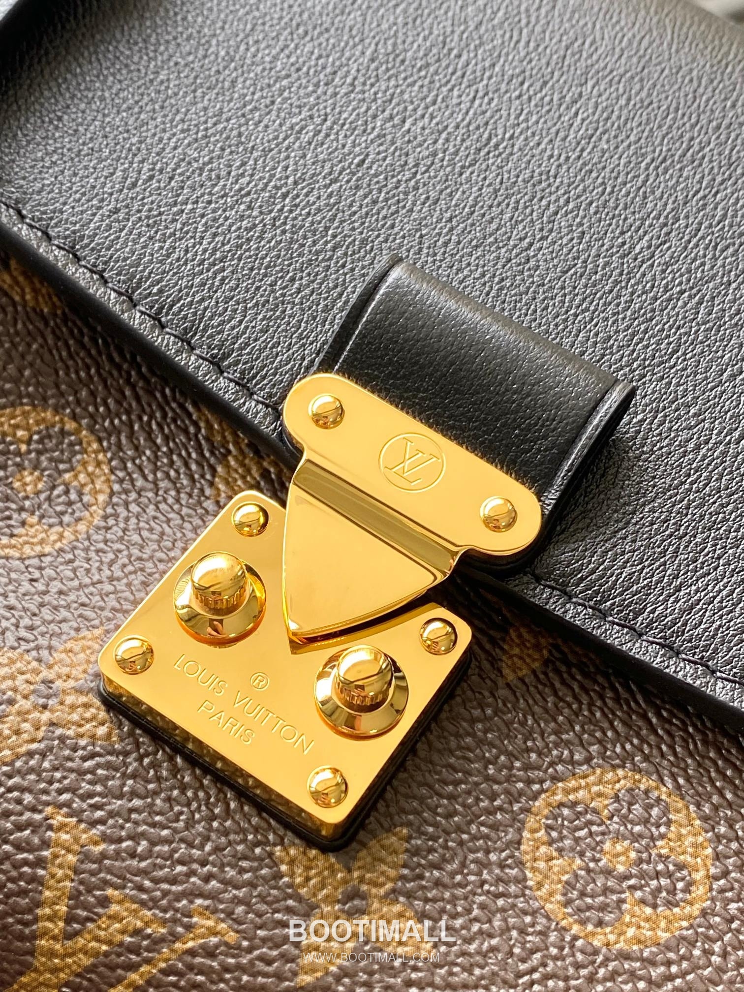 Louis Vuitton Madeleine BB Calfskin Leather Top Handle Bag with Flap Lock Detail 루이비통 마들렌 BB 카프스킨 탑핸들 플랩락 토트백 M27511 24cm 14