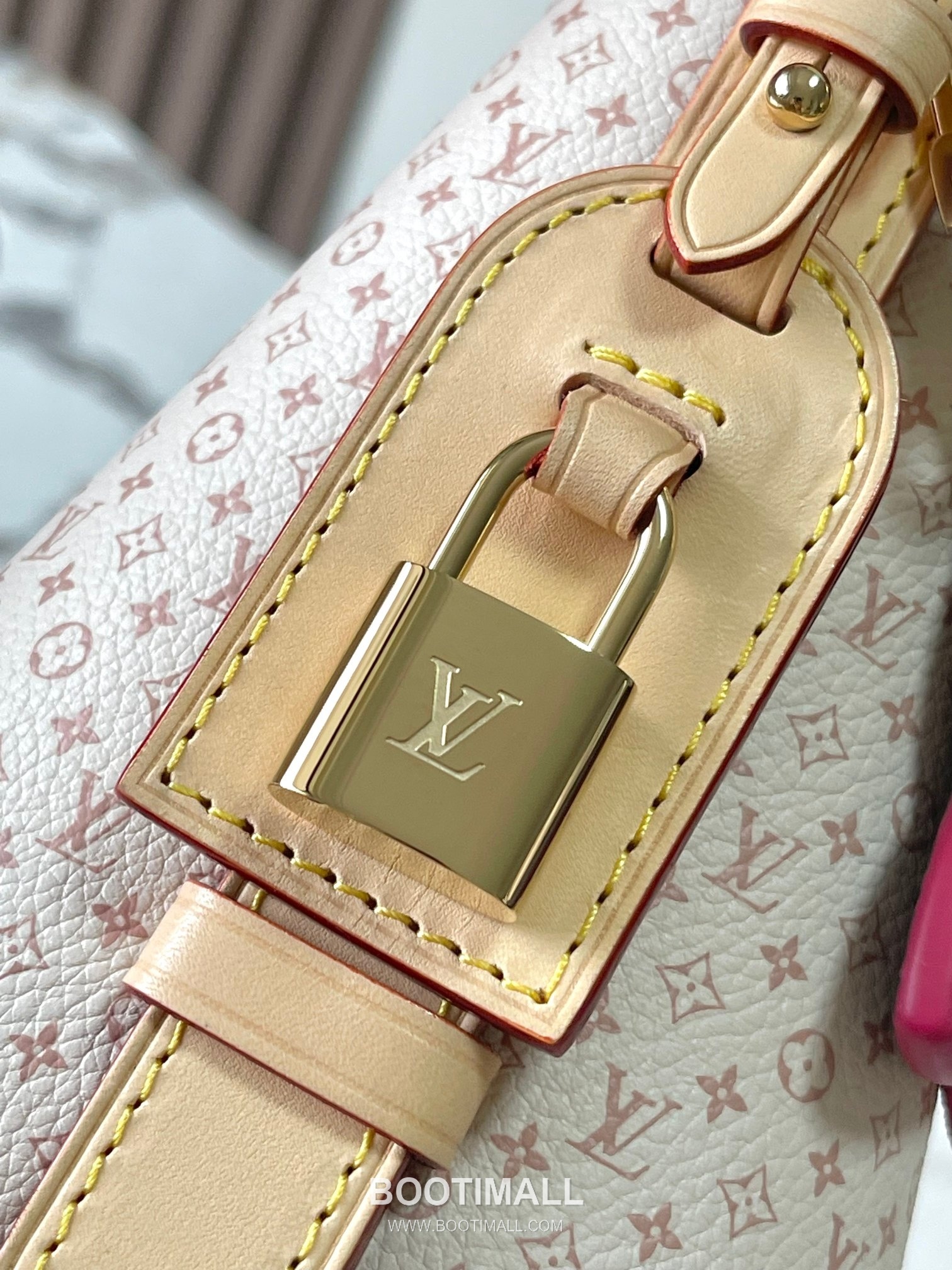 Louis Vuitton All In BB Calfskin Leather Bucket Bag with Logo Strap Detail 루이비통 올인 BB 카프스킨 버킷백 로고 스트랩 M15130 18cm 15
