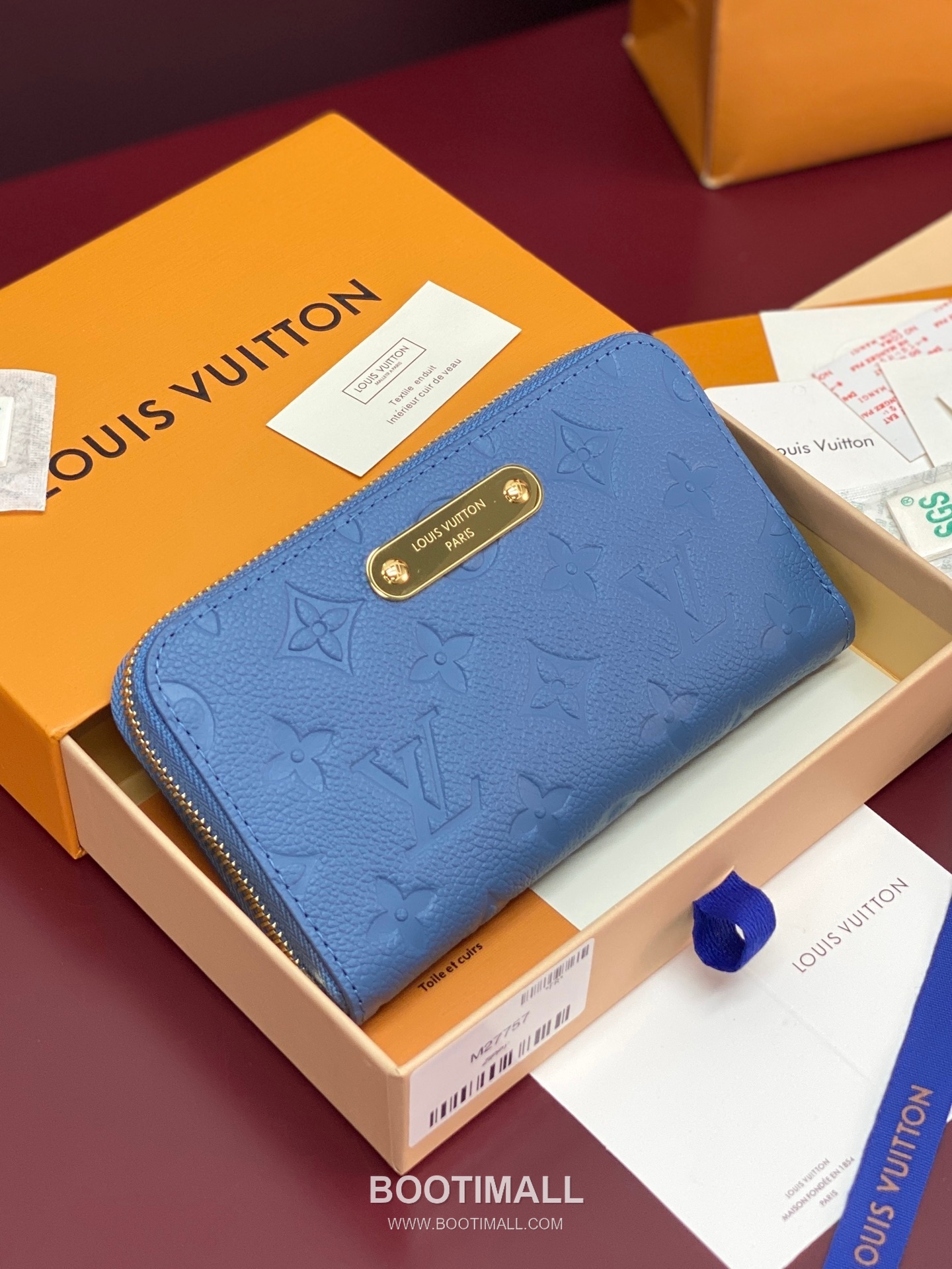Louis Vuitton Margot Monogram Empreinte Leather Wallet with Multiple Compartments Detail 루이비통 마고 모노그램 앙프렝뜨 레더 월렛 멀티포켓 M27757 17cm 1