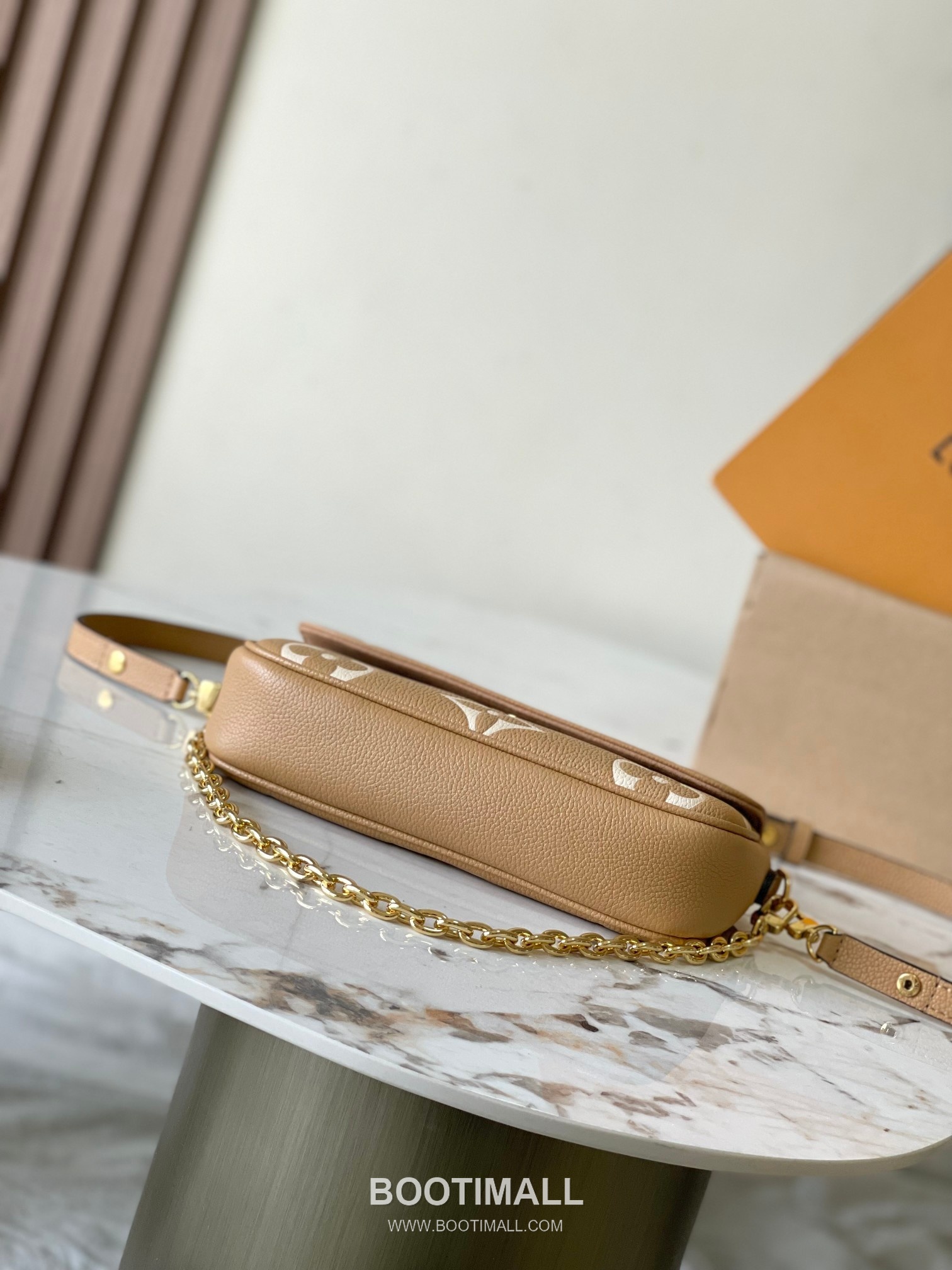 Louis Vuitton Wallet On Chain Monogram Empreinte Leather Crossbody Clutch Bag with Chain Strap Detail 루이비통 월렛 온 체인 모노그램 앙프렝뜨 크로스바디 클러치백 체인스트랩 M12758 23.5cm 10