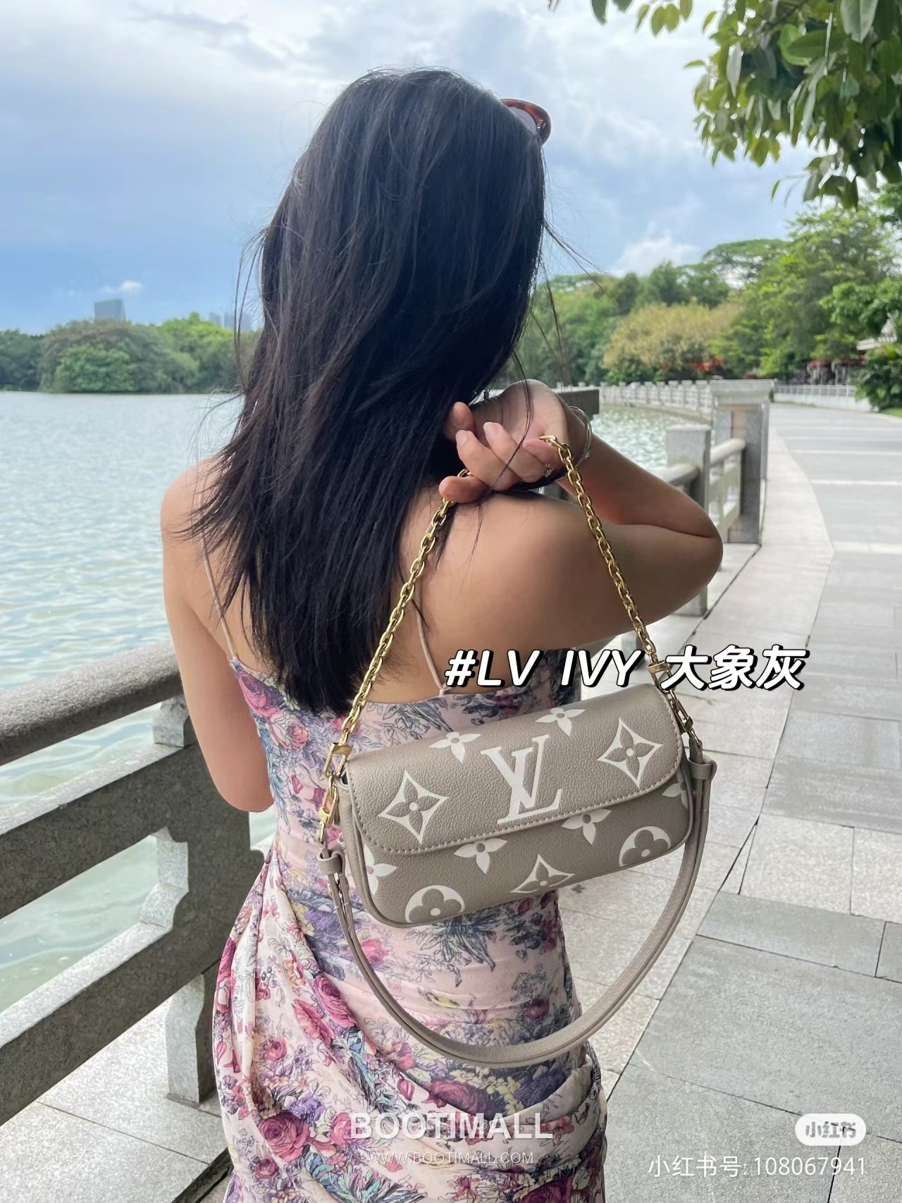 Louis Vuitton Wallet On Chain Monogram Empreinte Leather Crossbody Clutch Bag with Chain Strap Detail 루이비통 월렛 온 체인 모노그램 앙프렝뜨 크로스바디 클러치백 체인스트랩 M82211 23.5cm 2