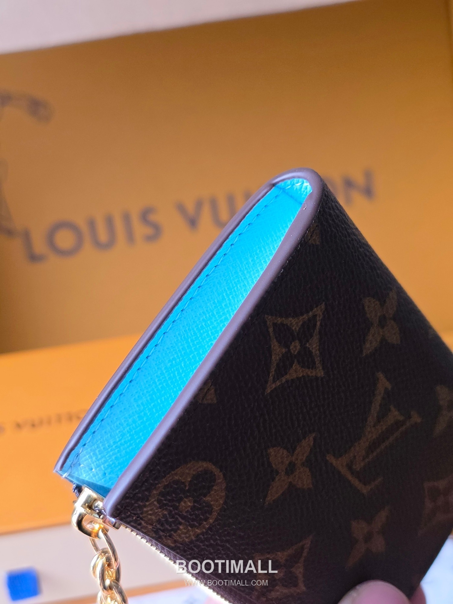Louis Vuitton Noa Monogram Canvas Leather Zip Around Short Wallet with Contrast Lining Detail 루이비통 노아 모노그램 캔버스 반지갑 지퍼어라운드 M27768 11cm 5