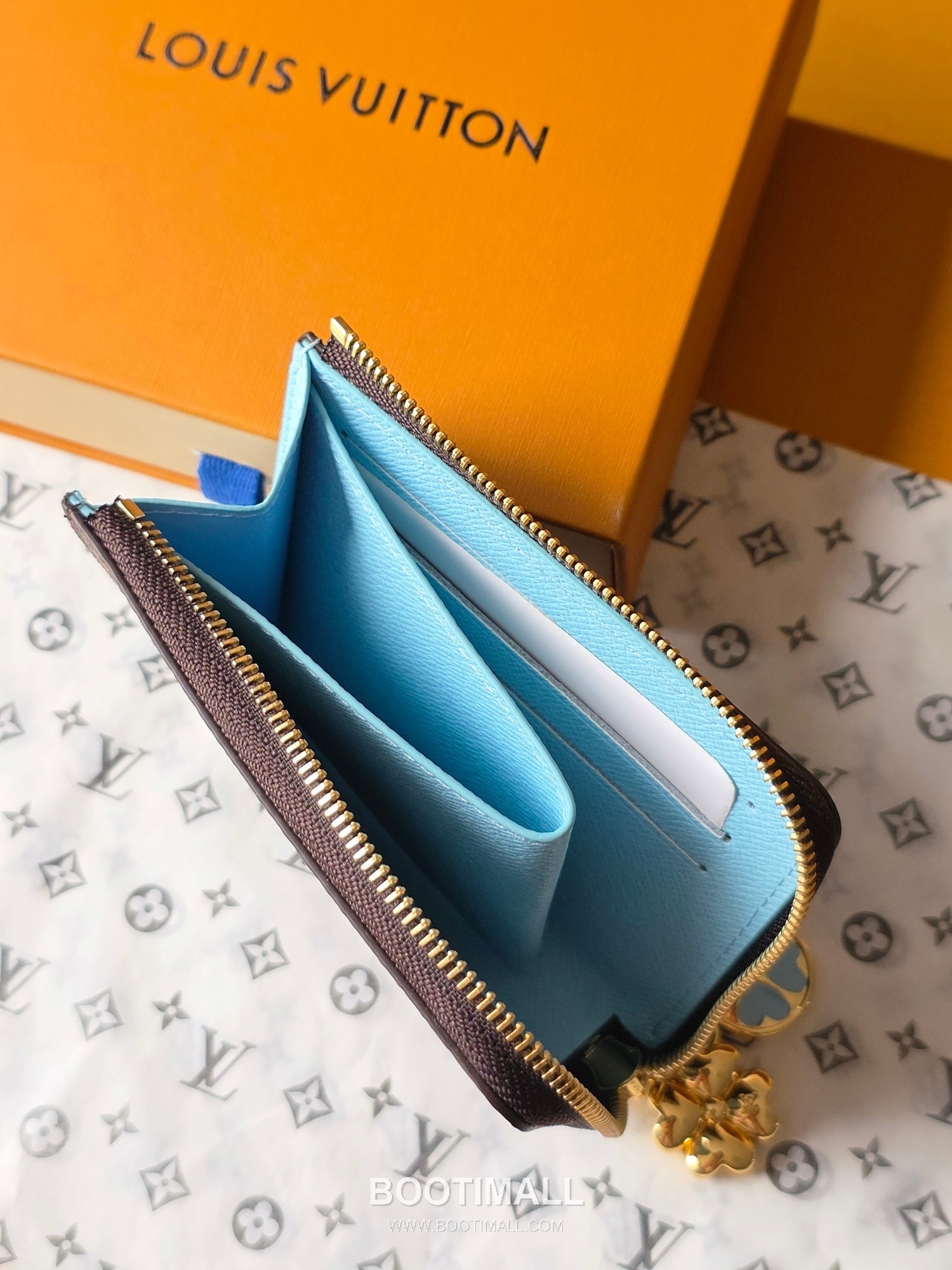 Louis Vuitton Noa Monogram Canvas Leather Zip Around Short Wallet with Contrast Lining Detail 루이비통 노아 모노그램 캔버스 반지갑 지퍼어라운드 M27768 11cm 7