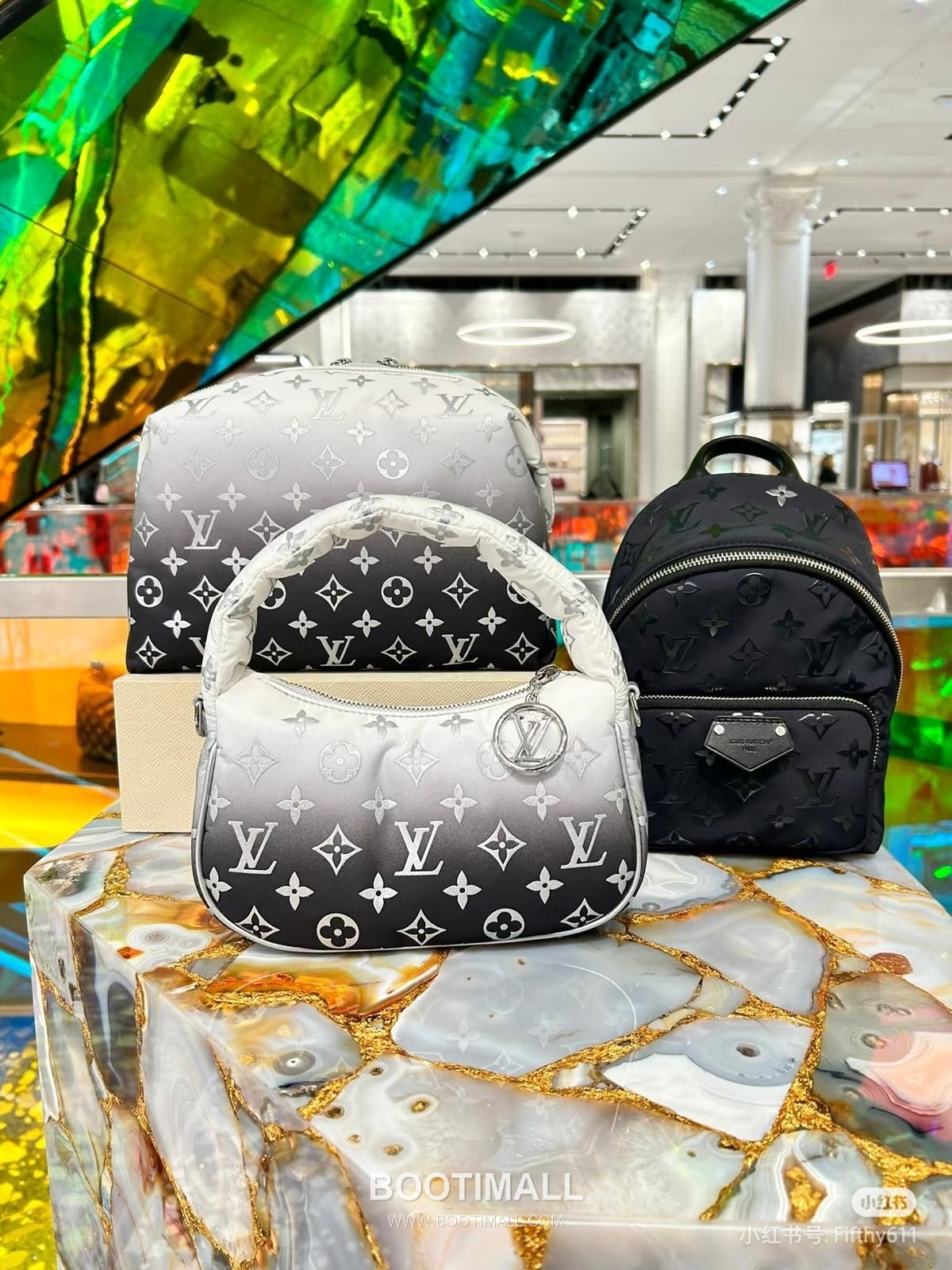 Louis Vuitton Palm Springs Mini Nylon Backpack with Front Zip Pocket Detail 루이비통 팜스프링스 미니 나일론 백팩 프론트지퍼 M11780 17cm 4