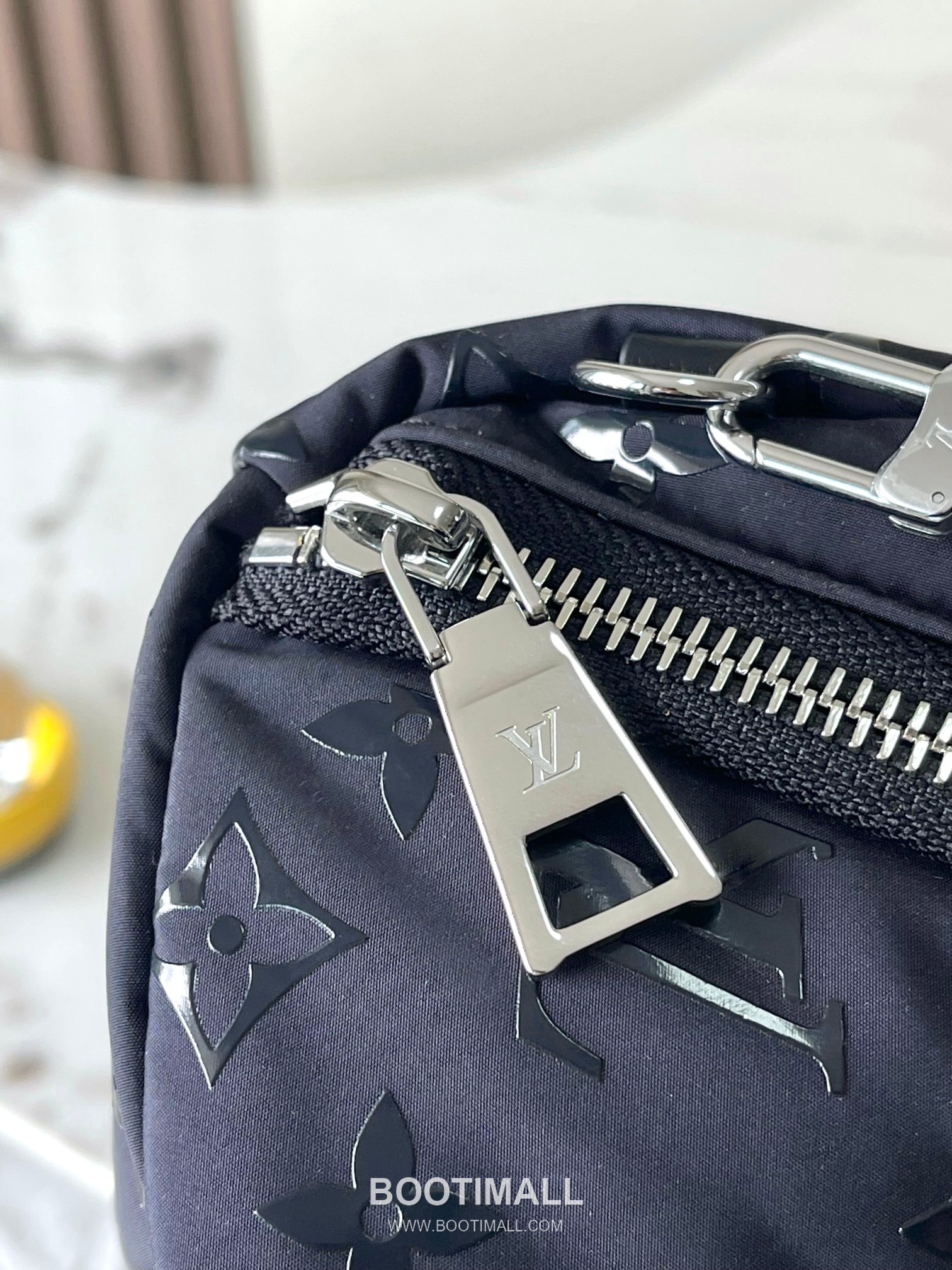 Louis Vuitton Palm Springs Mini Nylon Backpack with Front Zip Pocket Detail 루이비통 팜스프링스 미니 나일론 백팩 프론트지퍼 M11780 17cm 13