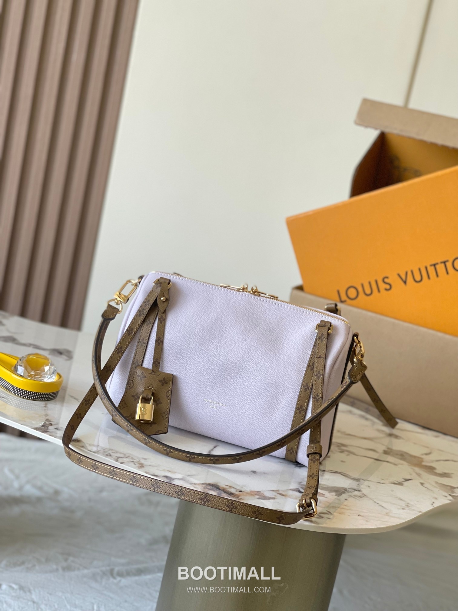 Louis Vuitton Express Small Cowhide Leather Top Handle Tote Bag with Zip Closure Detail 루이비통 익스프레스 스몰 카우하이드 레더 토트백 지퍼클로저 M27275 17cm 6