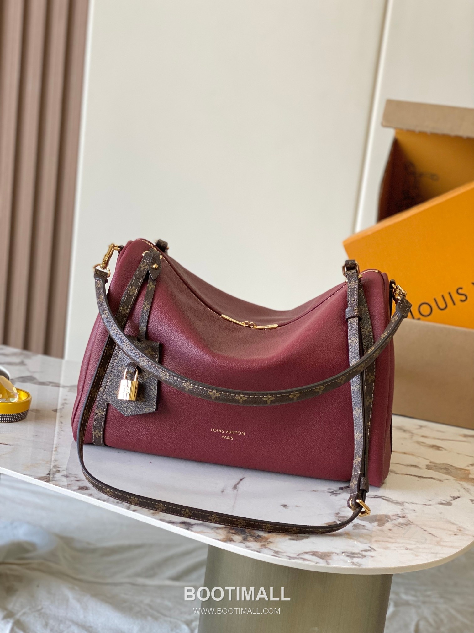 Louis Vuitton Express Small Cowhide Leather Top Handle Tote Bag with Zip Closure Detail 루이비통 익스프레스 스몰 카우하이드 레더 토트백 지퍼클로저 M27689 17cm 3