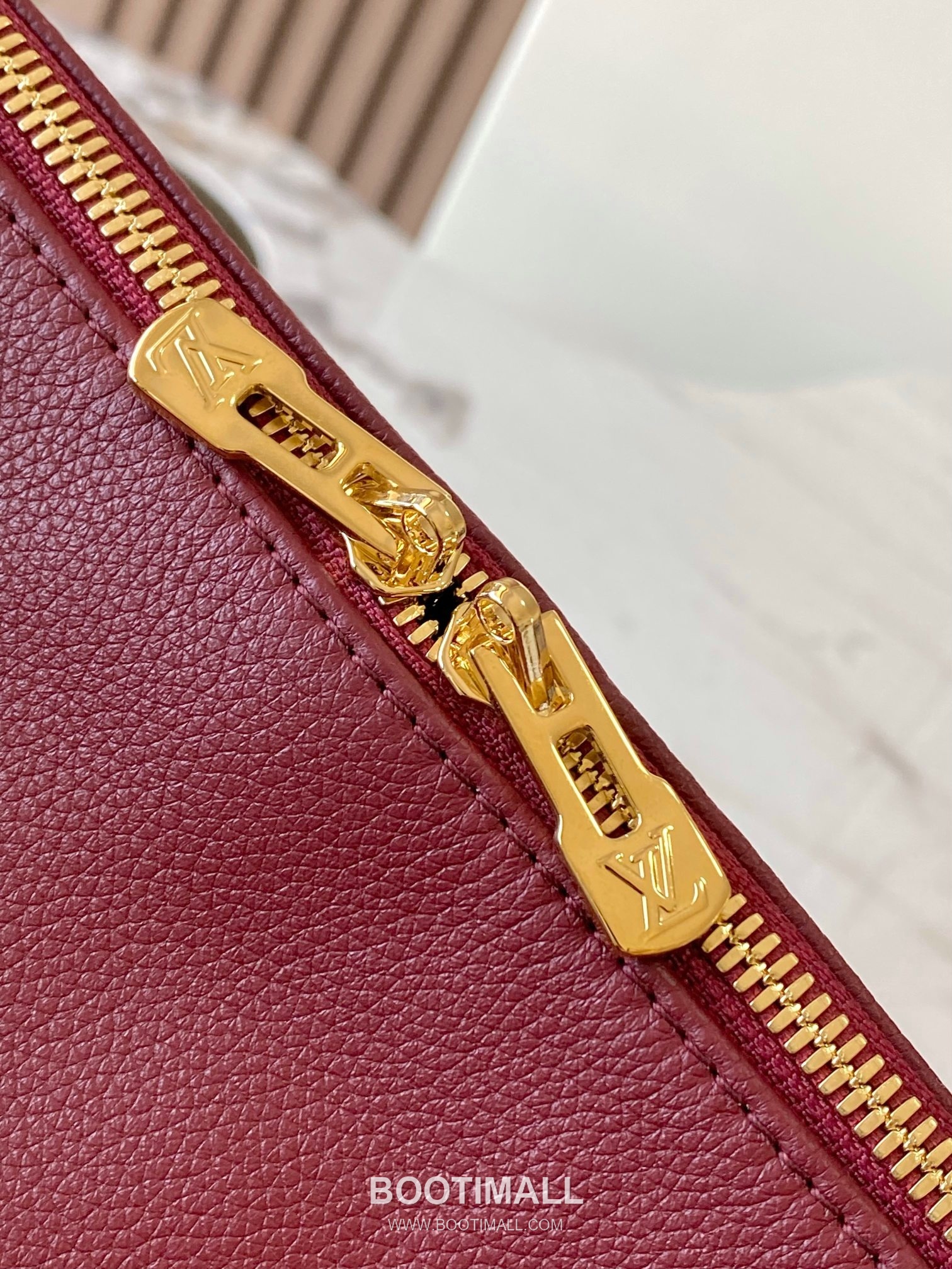 Louis Vuitton Express Small Cowhide Leather Top Handle Tote Bag with Zip Closure Detail 루이비통 익스프레스 스몰 카우하이드 레더 토트백 지퍼클로저 M27689 17cm 10