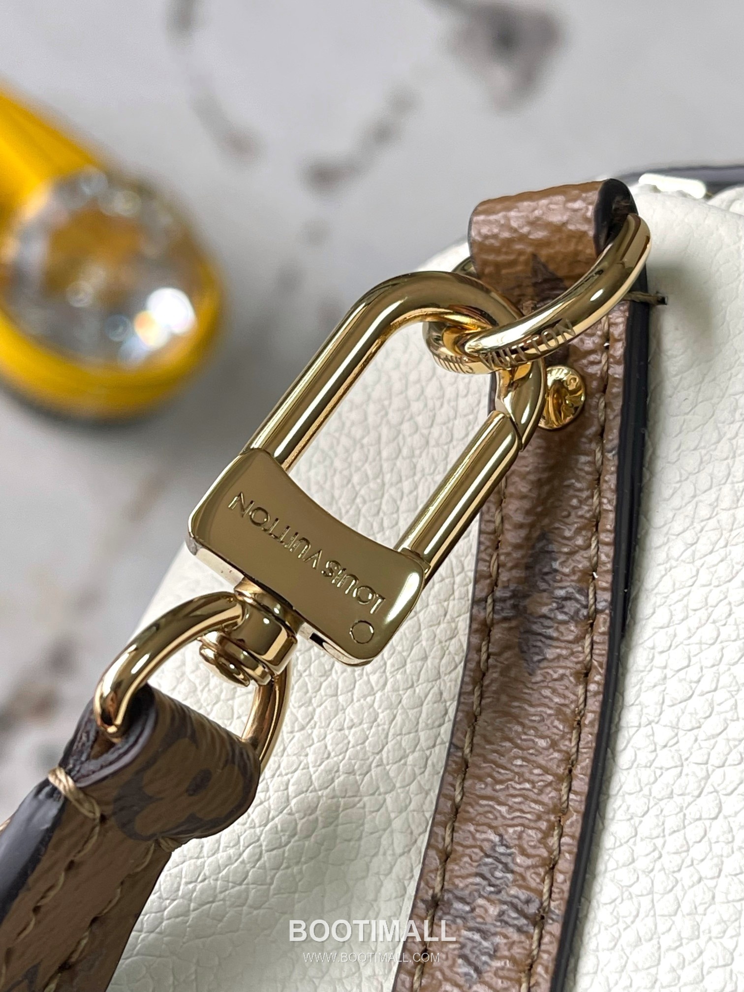 Louis Vuitton Express Small Cowhide Leather Top Handle Tote Bag with Zip Closure Detail 루이비통 익스프레스 스몰 카우하이드 레더 토트백 지퍼클로저 M29392 17cm 8