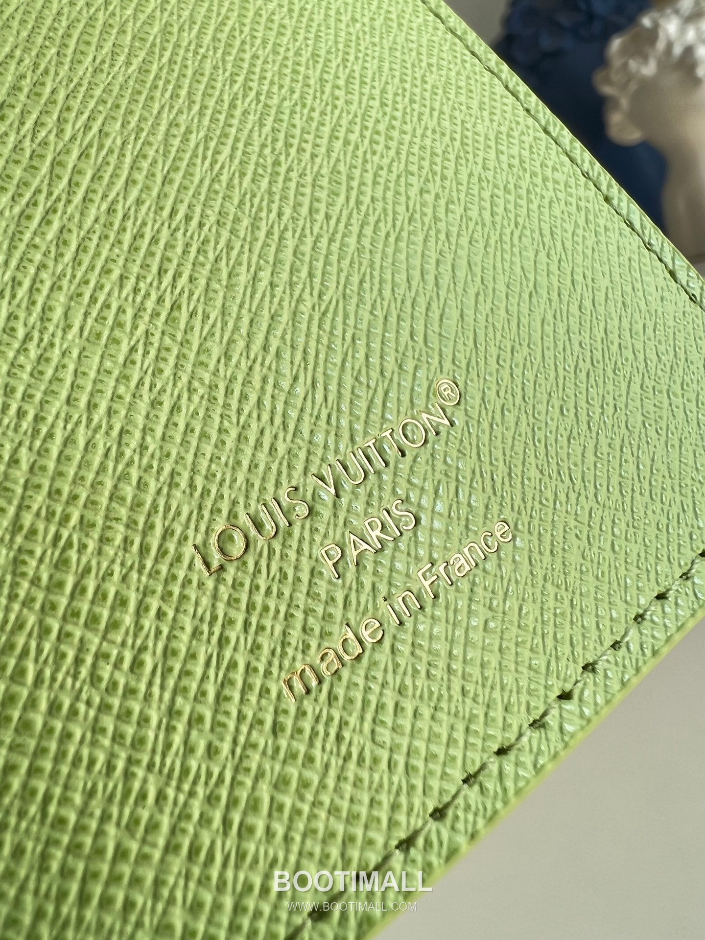 Louis Vuitton Monogram Canvas Passport Cover Wallet with Card Slots Detail 루이비통 모노그램 캔버스 여권지갑 카드슬롯 M28039 10cm 9