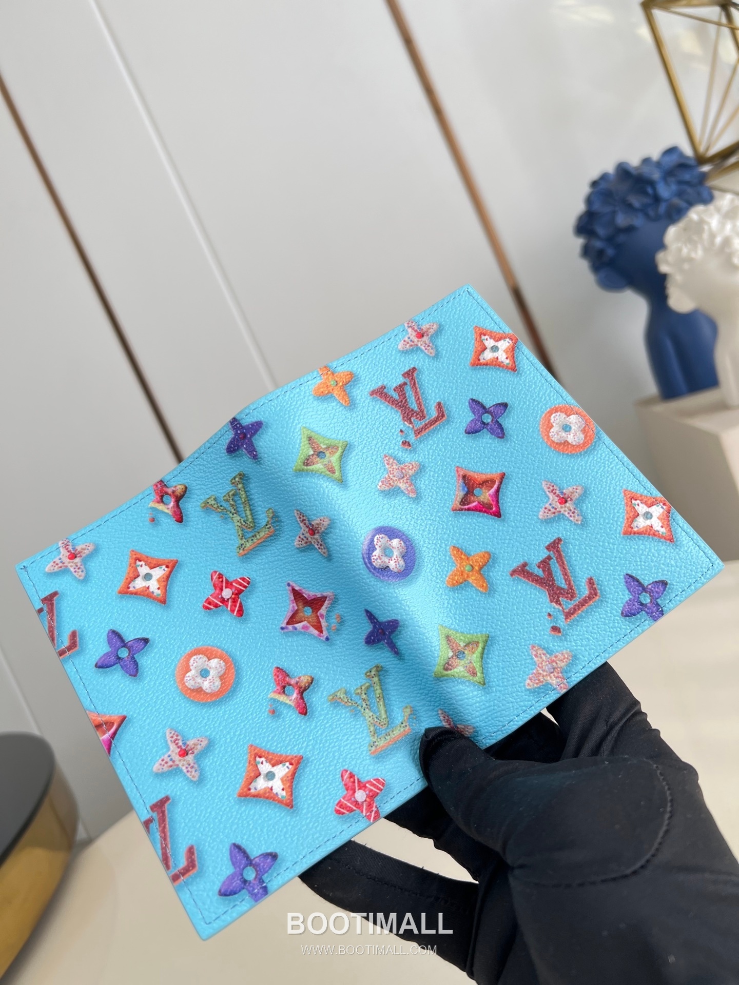 Louis Vuitton Monogram Canvas Passport Cover Wallet with Card Slots Detail 루이비통 모노그램 캔버스 여권지갑 카드슬롯 M28040 10cm 5