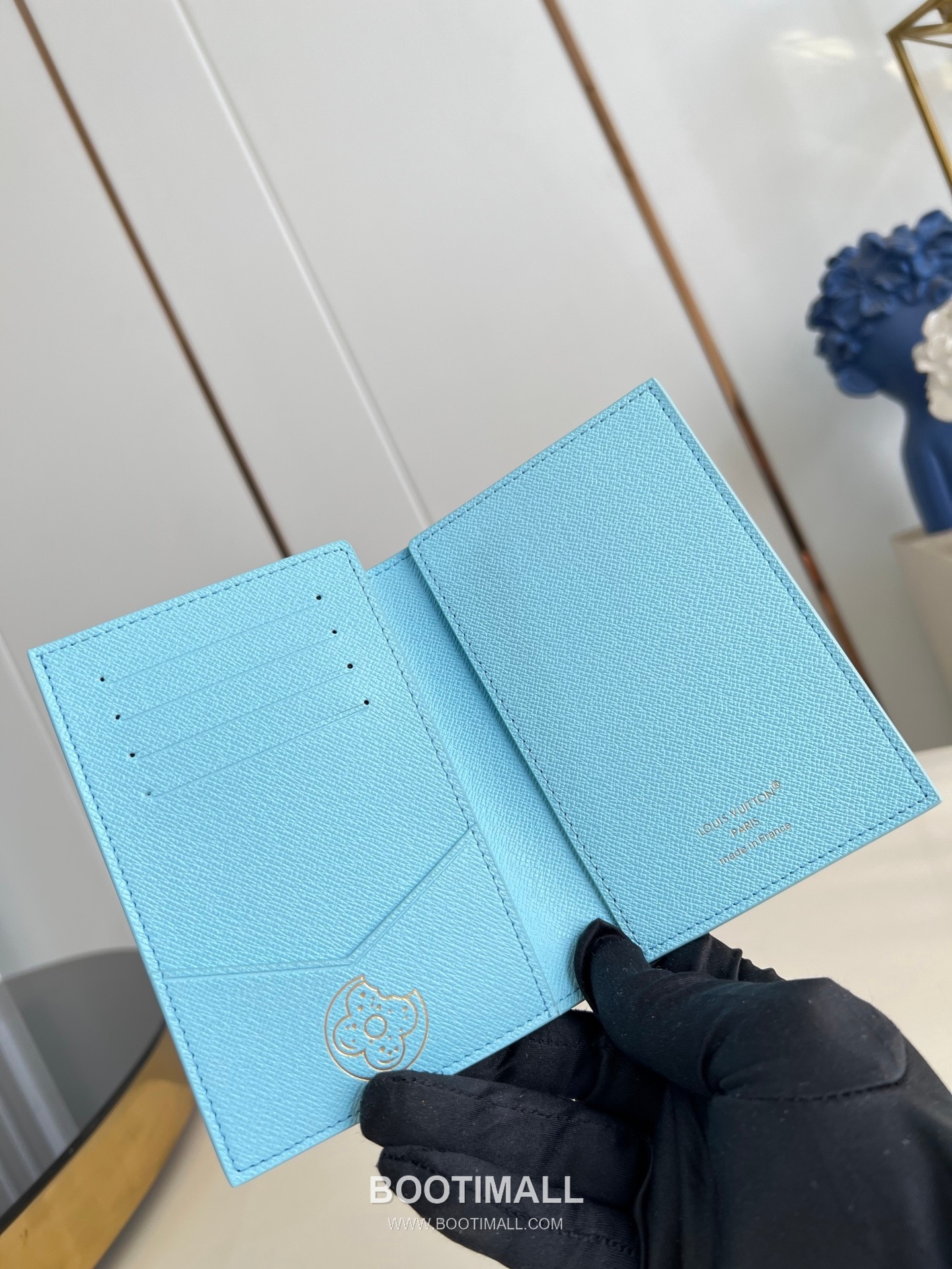 Louis Vuitton Monogram Canvas Passport Cover Wallet with Card Slots Detail 루이비통 모노그램 캔버스 여권지갑 카드슬롯 M28040 10cm 6