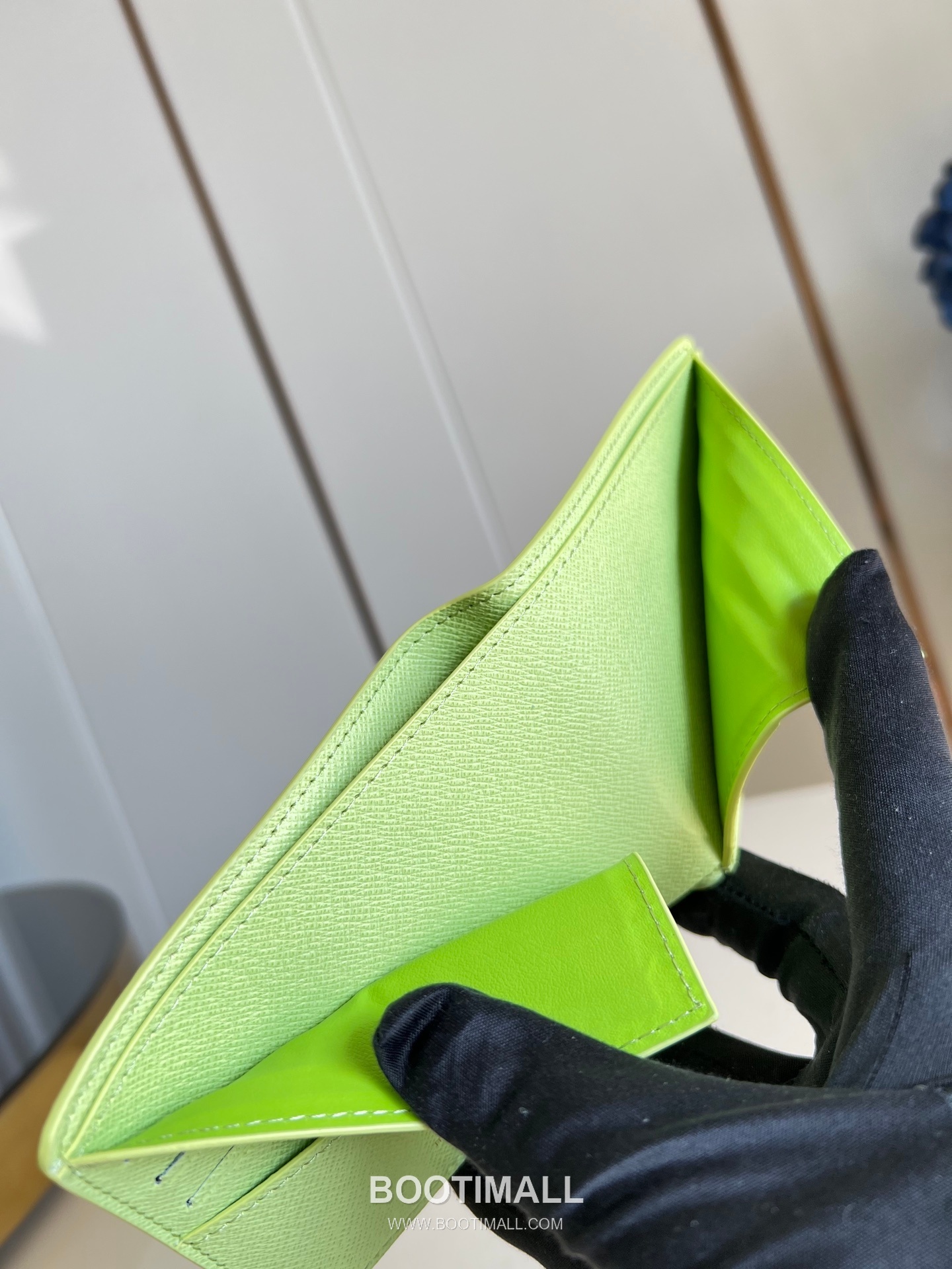 Louis Vuitton Slender Monogram Canvas Wallet with Multiple Card Slots Detail 루이비통 슬렌더 모노그램 캔버스 반지갑 카드슬롯 M28042 11.5cm 7