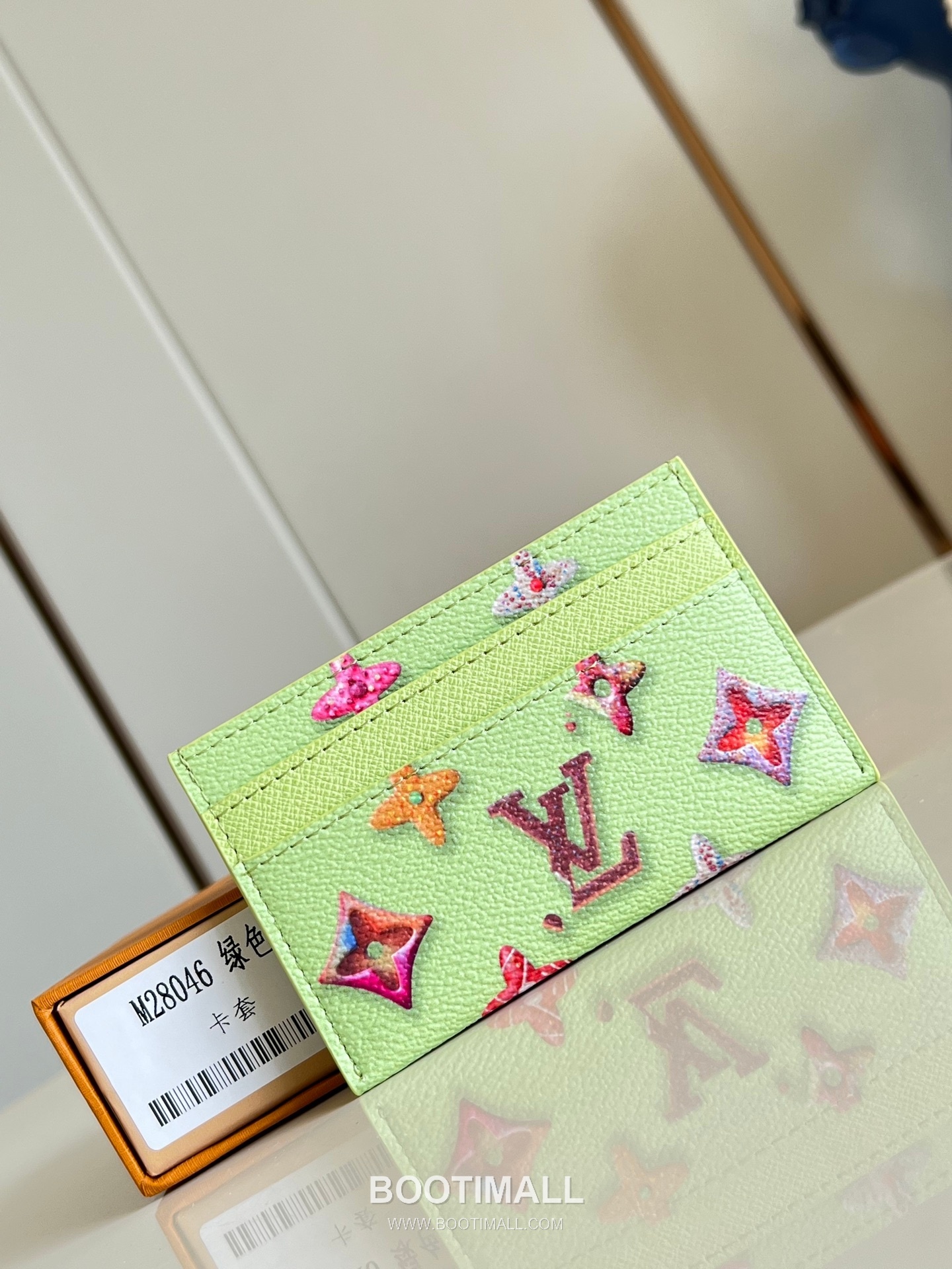 Louis Vuitton Monogram Eclipse Canvas Card Holder Wallet with Central Pocket Detail 루이비통 모노그램 이클립스 캔버스 카드지갑 센트럴포켓 M28046 11cm 1