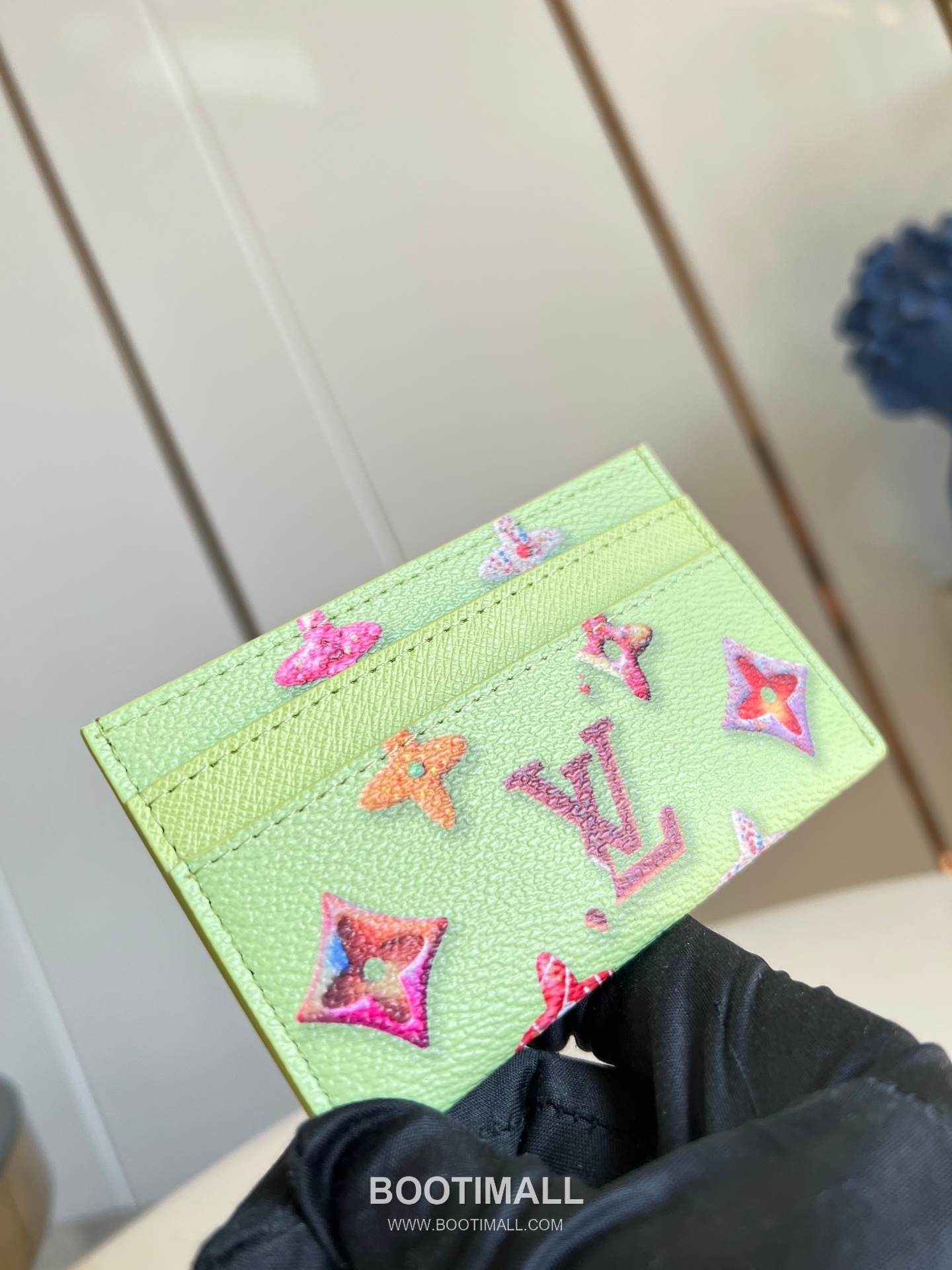 Louis Vuitton Monogram Eclipse Canvas Card Holder Wallet with Central Pocket Detail 루이비통 모노그램 이클립스 캔버스 카드지갑 센트럴포켓 M28046 11cm 2