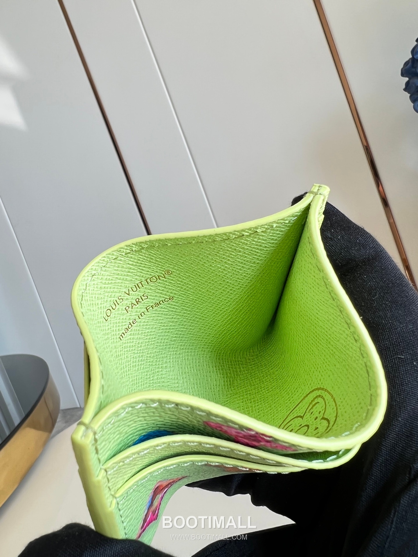 Louis Vuitton Monogram Eclipse Canvas Card Holder Wallet with Central Pocket Detail 루이비통 모노그램 이클립스 캔버스 카드지갑 센트럴포켓 M28046 11cm 5