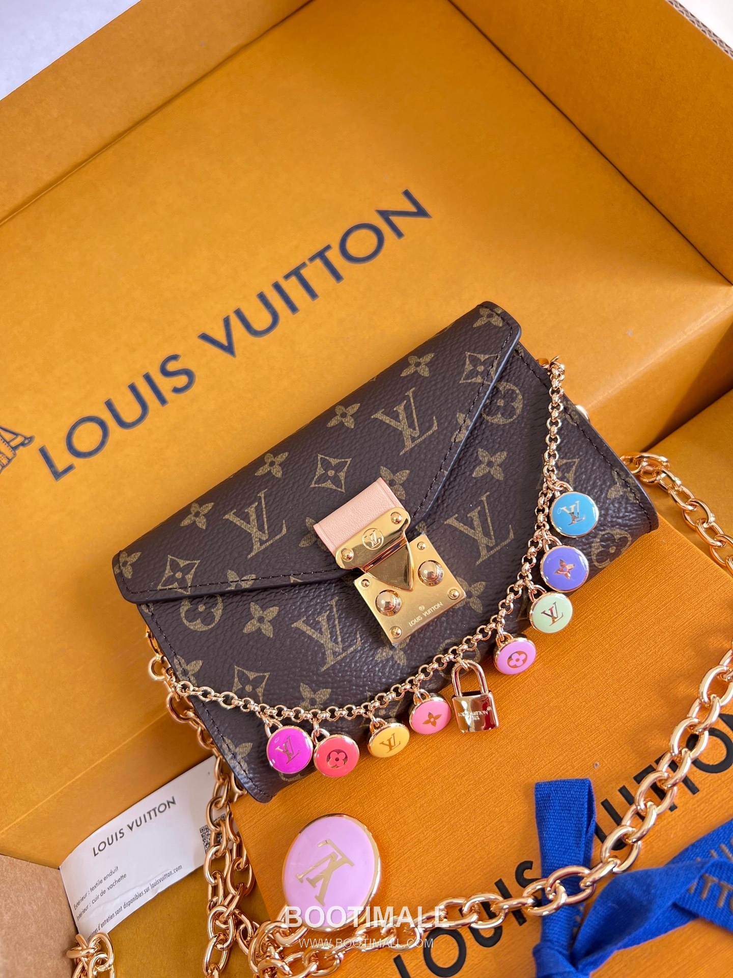 Louis Vuitton Pouch Métis Monogram Canvas Belt Bag with Chain Strap Detail 루이비통 파우치 메티스 모노그램 캔버스 벨트백 체인스트랩 M4588Z 8cm 2