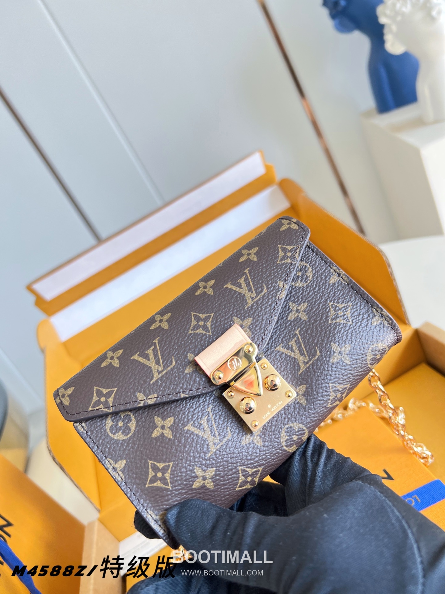 Louis Vuitton Pouch Métis Monogram Canvas Belt Bag with Chain Strap Detail 루이비통 파우치 메티스 모노그램 캔버스 벨트백 체인스트랩 M4588Z 8cm 6