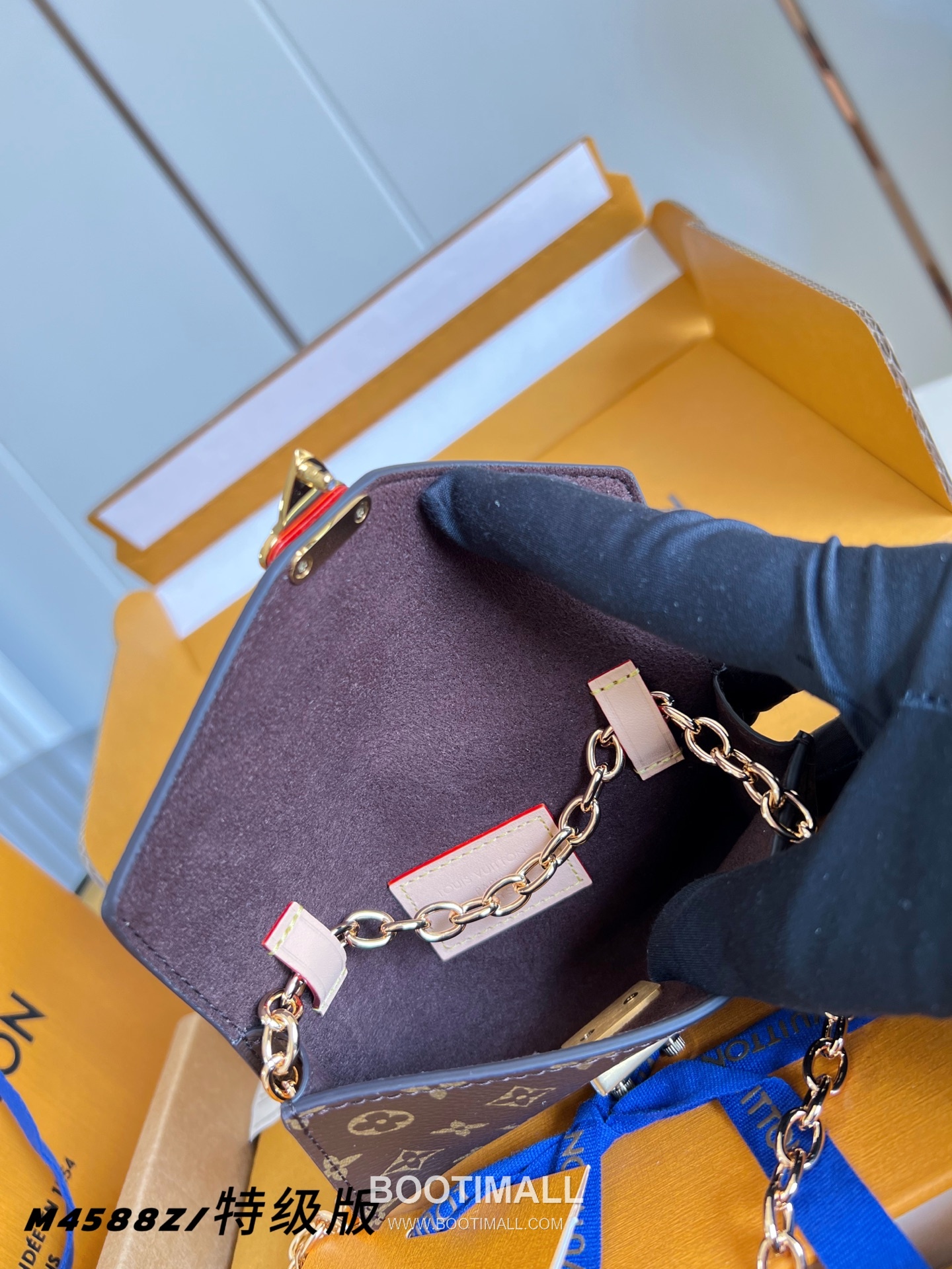 Louis Vuitton Pouch Métis Monogram Canvas Belt Bag with Chain Strap Detail 루이비통 파우치 메티스 모노그램 캔버스 벨트백 체인스트랩 M4588Z 8cm 10