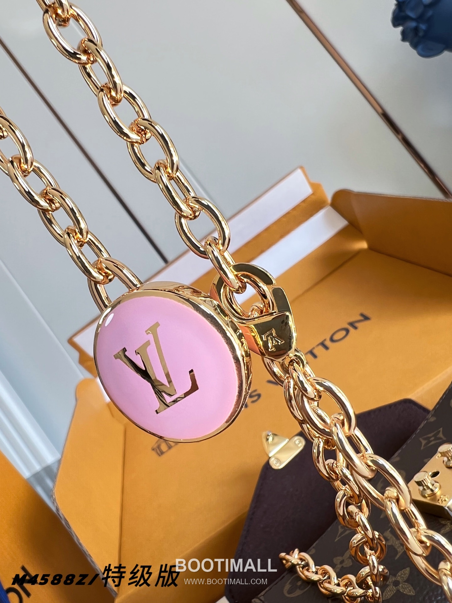 Louis Vuitton Pouch Métis Monogram Canvas Belt Bag with Chain Strap Detail 루이비통 파우치 메티스 모노그램 캔버스 벨트백 체인스트랩 M4588Z 8cm 12