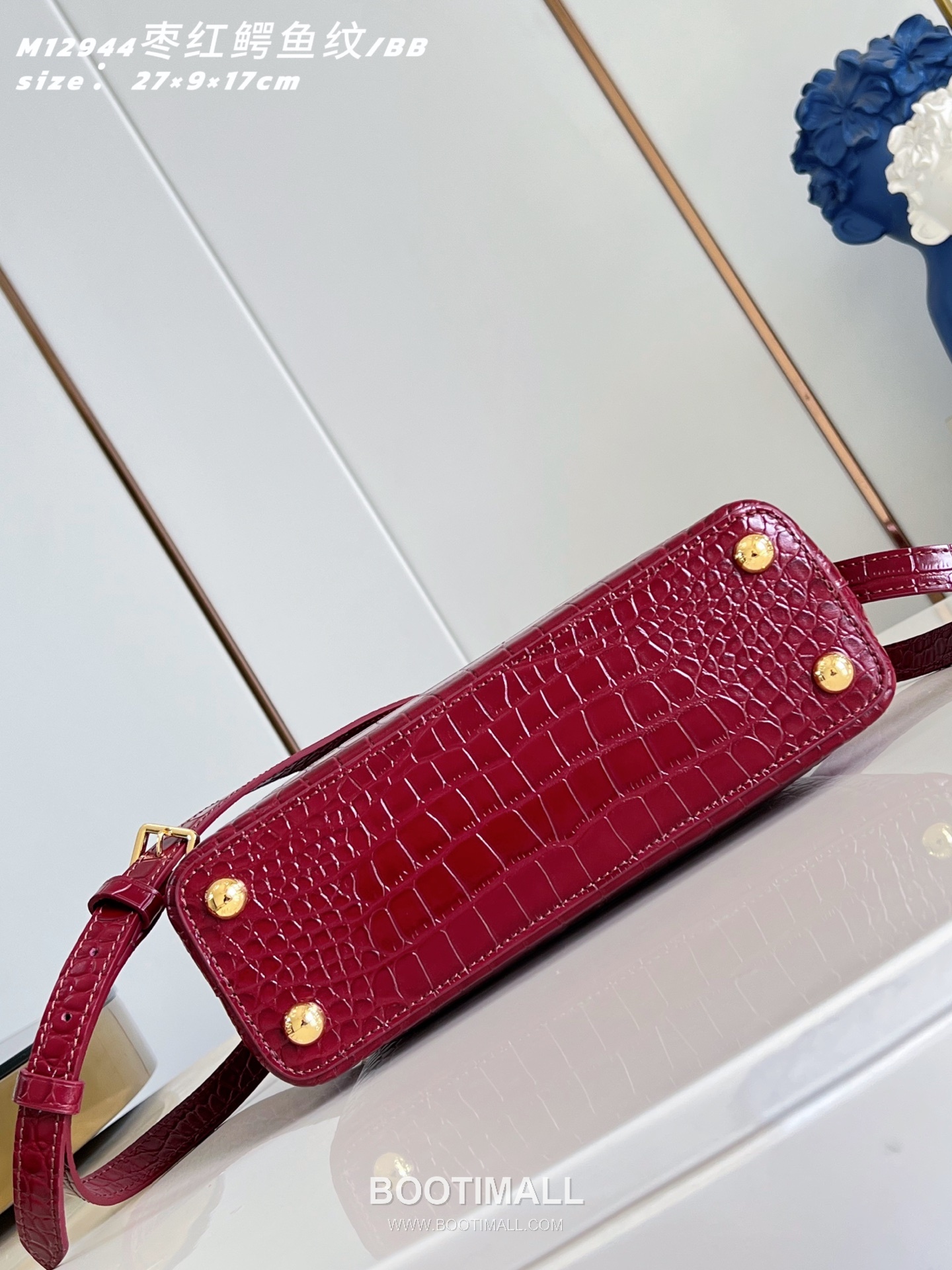 Louis Vuitton Capucines BB Taurillon Leather Top Handle Bag with Rhinestone LV Detail 루이비통 카퓌신 BB 토리옹 레더 탑핸들 토트백 라인스톤LV M12944 27cm 6