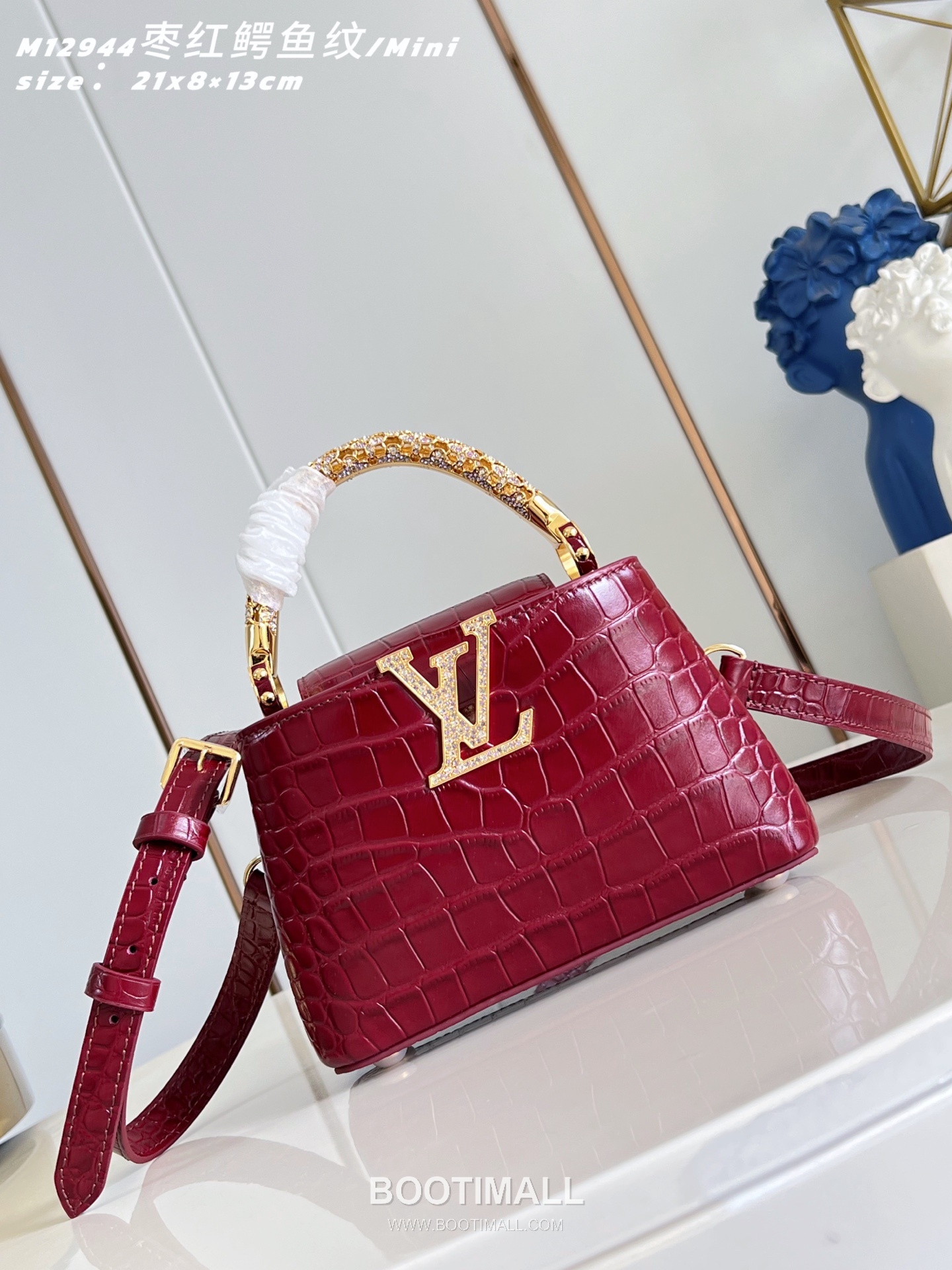 Louis Vuitton Capucines Mini Taurillon Leather Top Handle Bag with Rhinestone LV Detail 루이비통 카퓌신 미니 토리옹 레더 탑핸들 토트백 라인스톤LV M12944 21cm 2