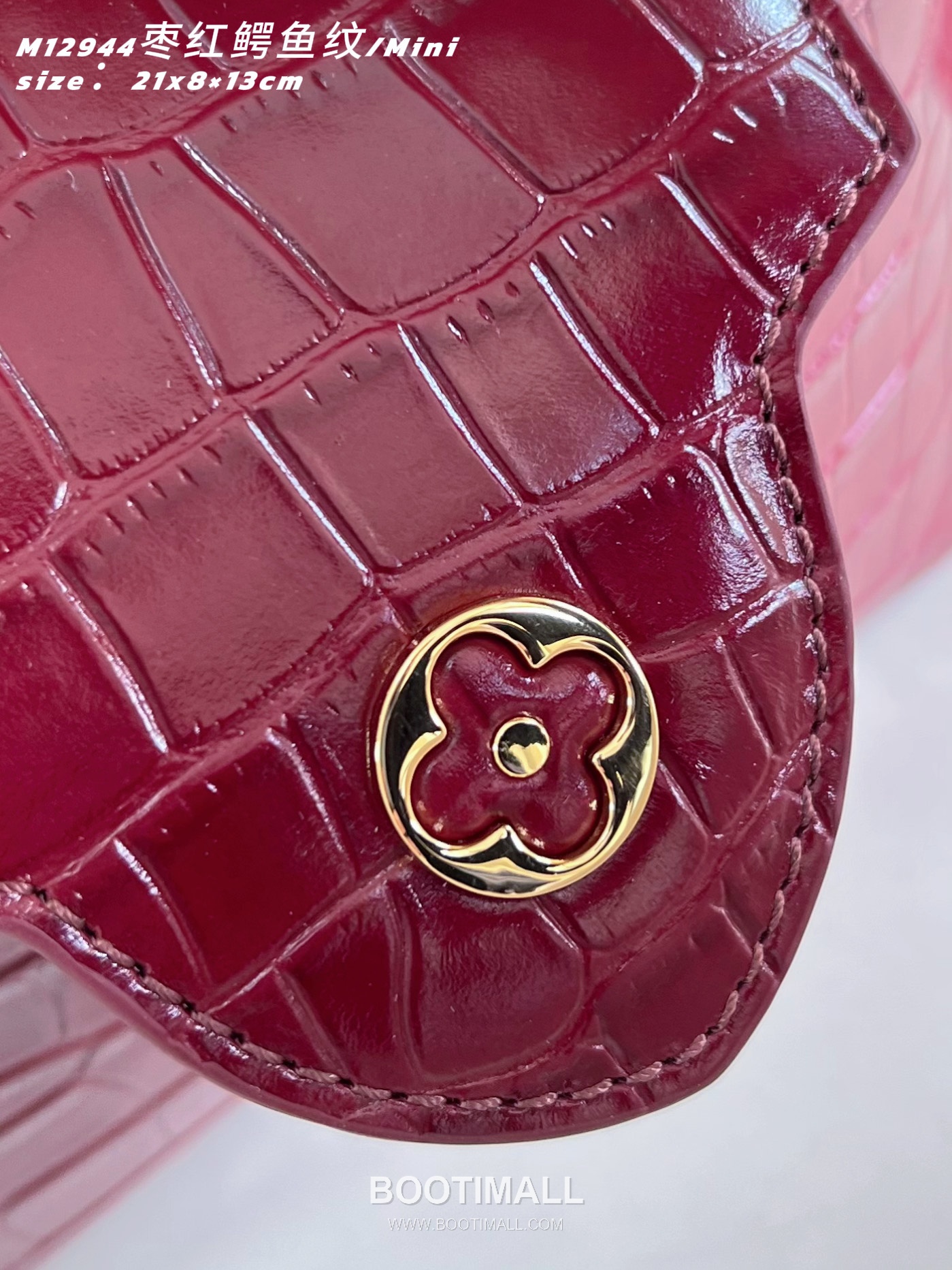 Louis Vuitton Capucines Mini Taurillon Leather Top Handle Bag with Rhinestone LV Detail 루이비통 카퓌신 미니 토리옹 레더 탑핸들 토트백 라인스톤LV M12944 21cm 8