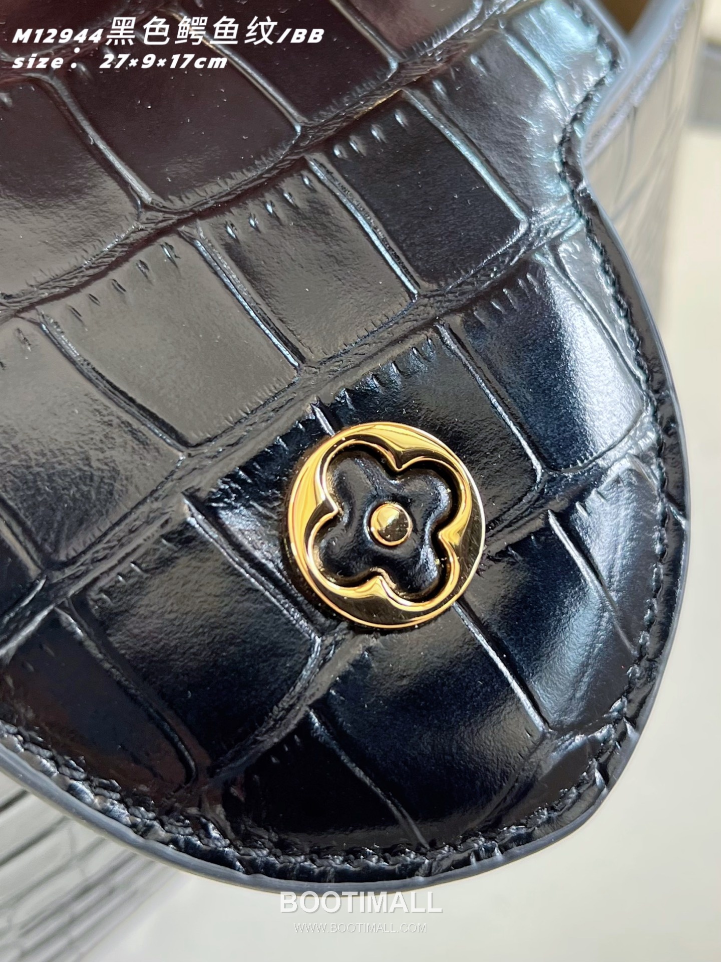 Louis Vuitton Capucines BB Taurillon Leather Top Handle Bag with Rhinestone LV Detail 루이비통 카퓌신 BB 토리옹 레더 탑핸들 토트백 라인스톤LV M12944 27cm 8