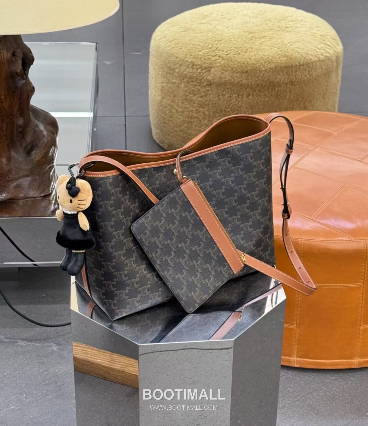 Louis Vuitton Monogram Canvas Cowhide Leather Tote Bag with Structured Body Detail 루이비통 모노그램 캔버스 카우하이드 토트백 스트럭처드바디 123912 32.5cm 4
