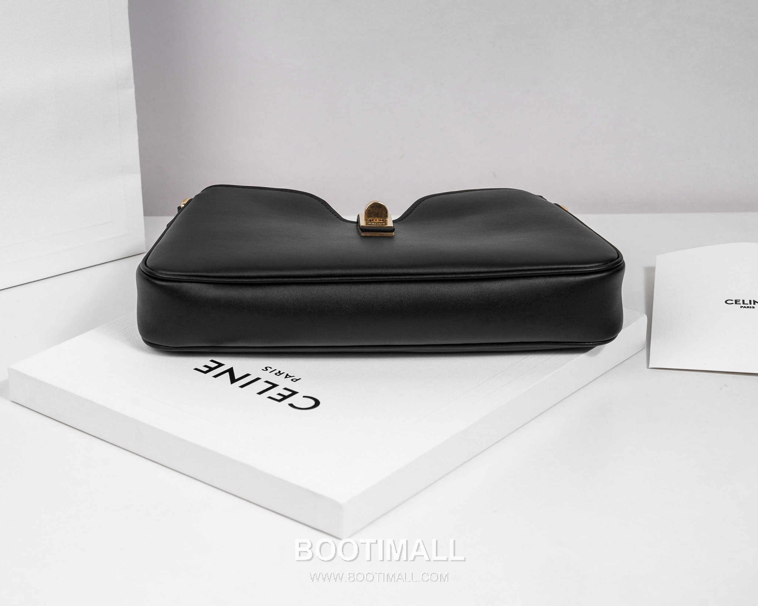 Louis Vuitton Cowhide Leather Shoulder Clutch Bag with Slim Zip Detail 루이비통 카우하이드 레더 숄더 클러치백 슬림지퍼 122073 27cm 4