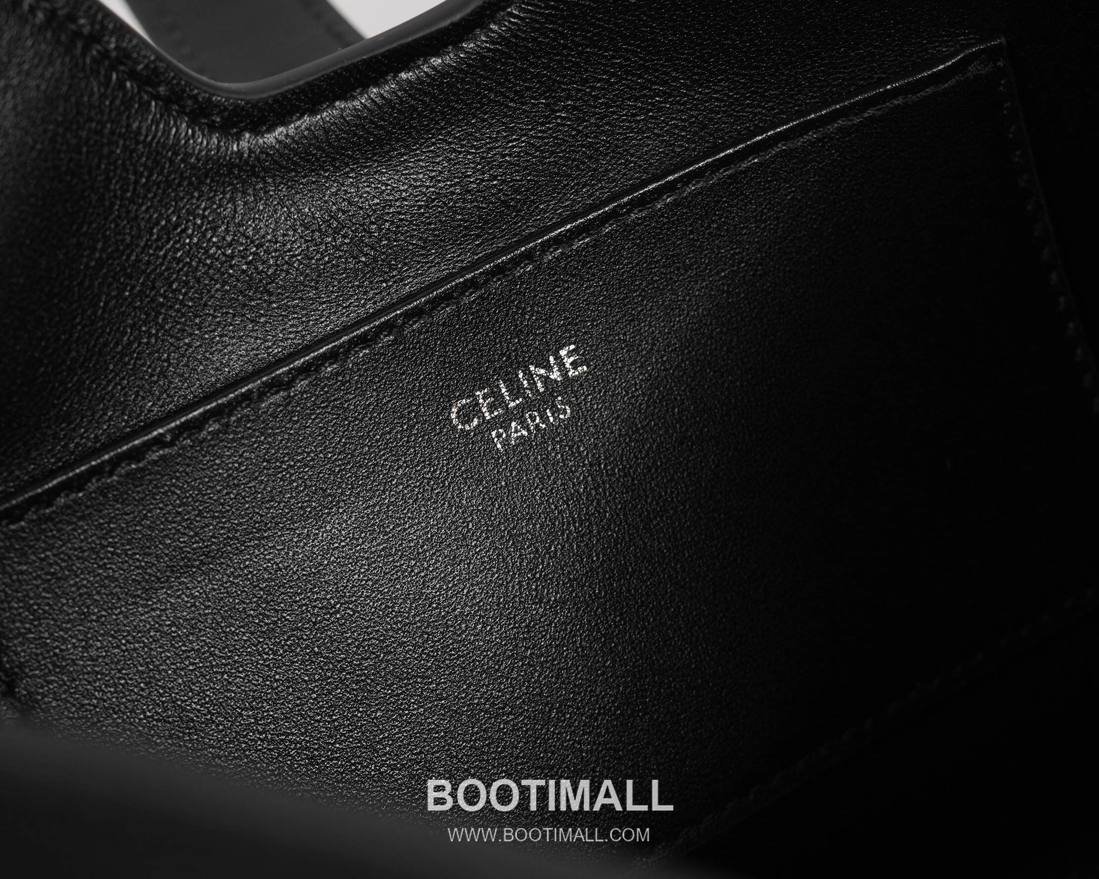 Louis Vuitton Cowhide Leather Shoulder Clutch Bag with Slim Zip Detail 루이비통 카우하이드 레더 숄더 클러치백 슬림지퍼 122073 27cm 9