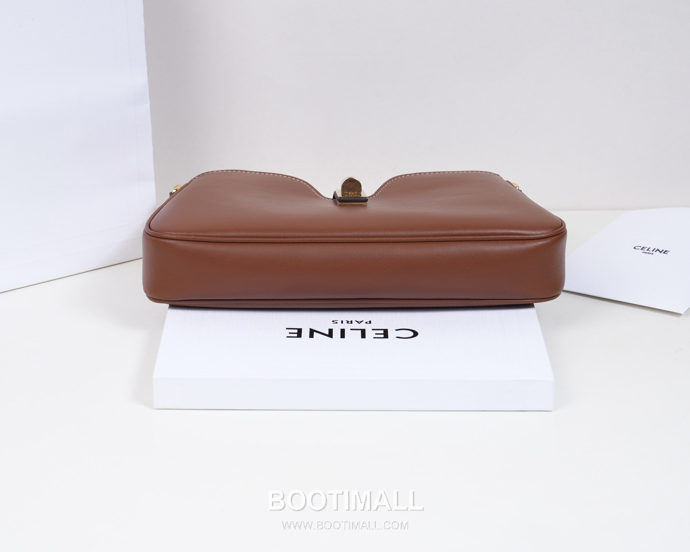 Louis Vuitton Cowhide Leather Shoulder Clutch Bag with Slim Zip Detail 루이비통 카우하이드 레더 숄더 클러치백 슬림지퍼 122073 27cm 4