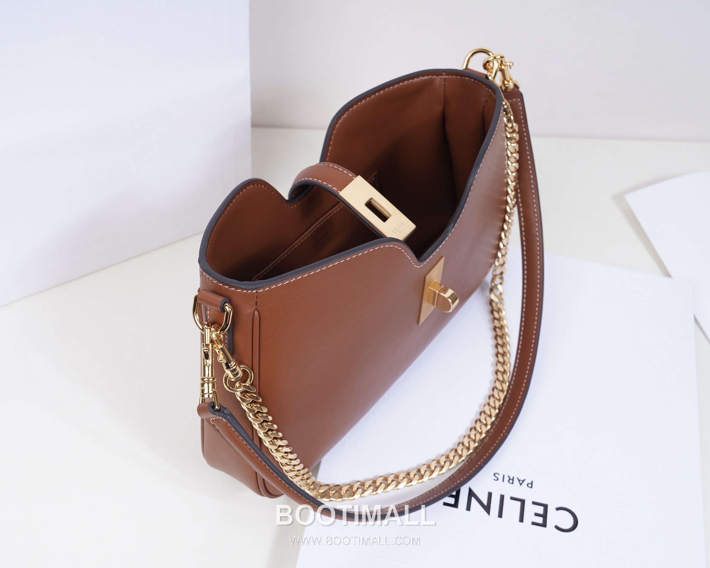 Louis Vuitton Cowhide Leather Shoulder Clutch Bag with Slim Zip Detail 루이비통 카우하이드 레더 숄더 클러치백 슬림지퍼 122073 27cm 8