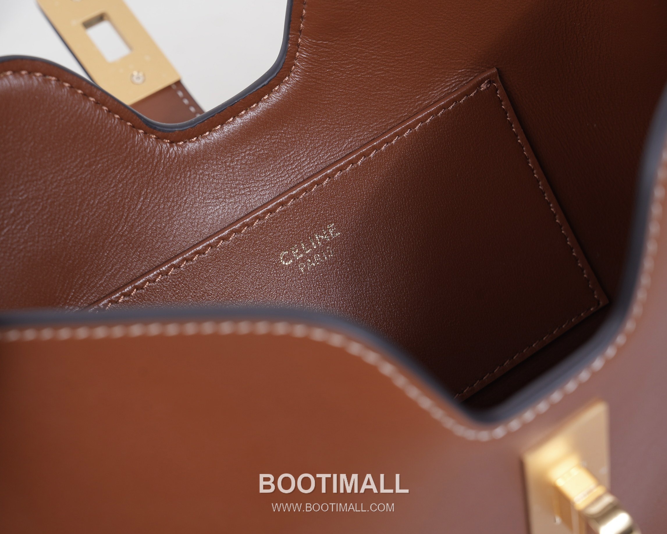 Louis Vuitton Cowhide Leather Shoulder Clutch Bag with Slim Zip Detail 루이비통 카우하이드 레더 숄더 클러치백 슬림지퍼 122073 27cm 9