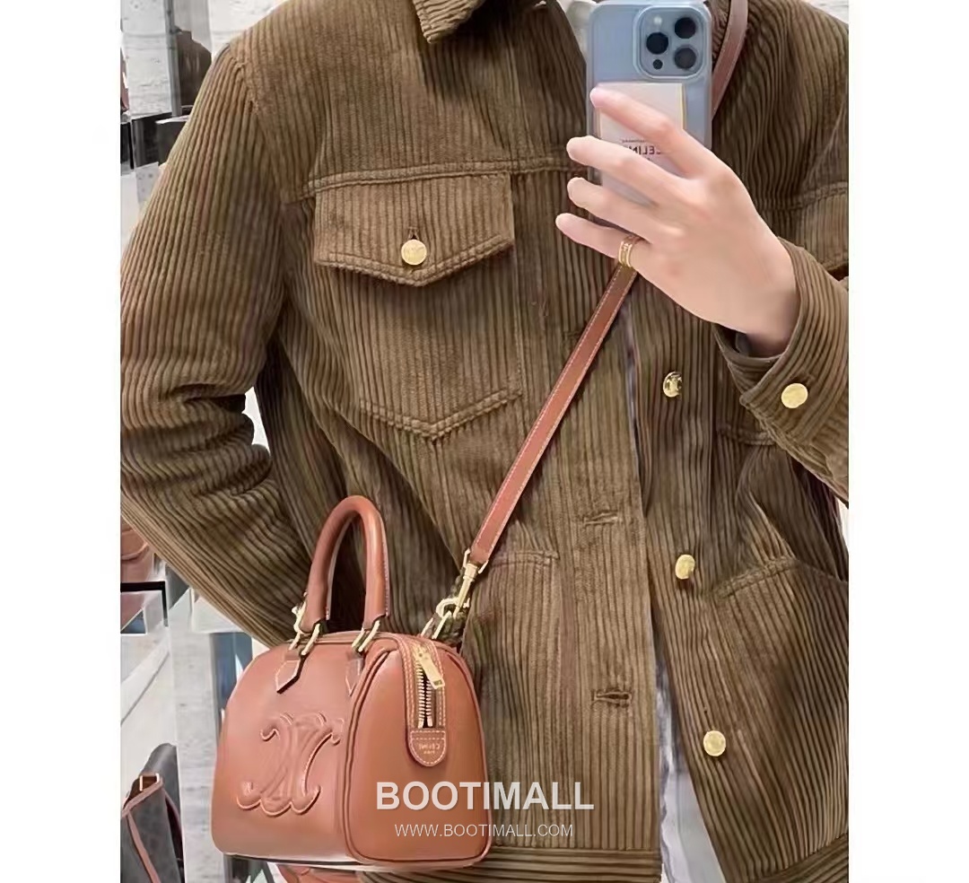 Celine Triomphe Embossed Cowhide Leather Boston Bucket Bag with Top Handle Strap Detail 셀린느 트리옹프 엠보싱 카우하이드 보스턴 버킷백 탑핸들 113773 20cm 1