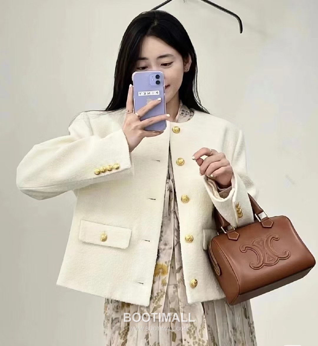 Celine Triomphe Embossed Cowhide Leather Boston Bucket Bag with Top Handle Strap Detail 셀린느 트리옹프 엠보싱 카우하이드 보스턴 버킷백 탑핸들 113773 20cm 2