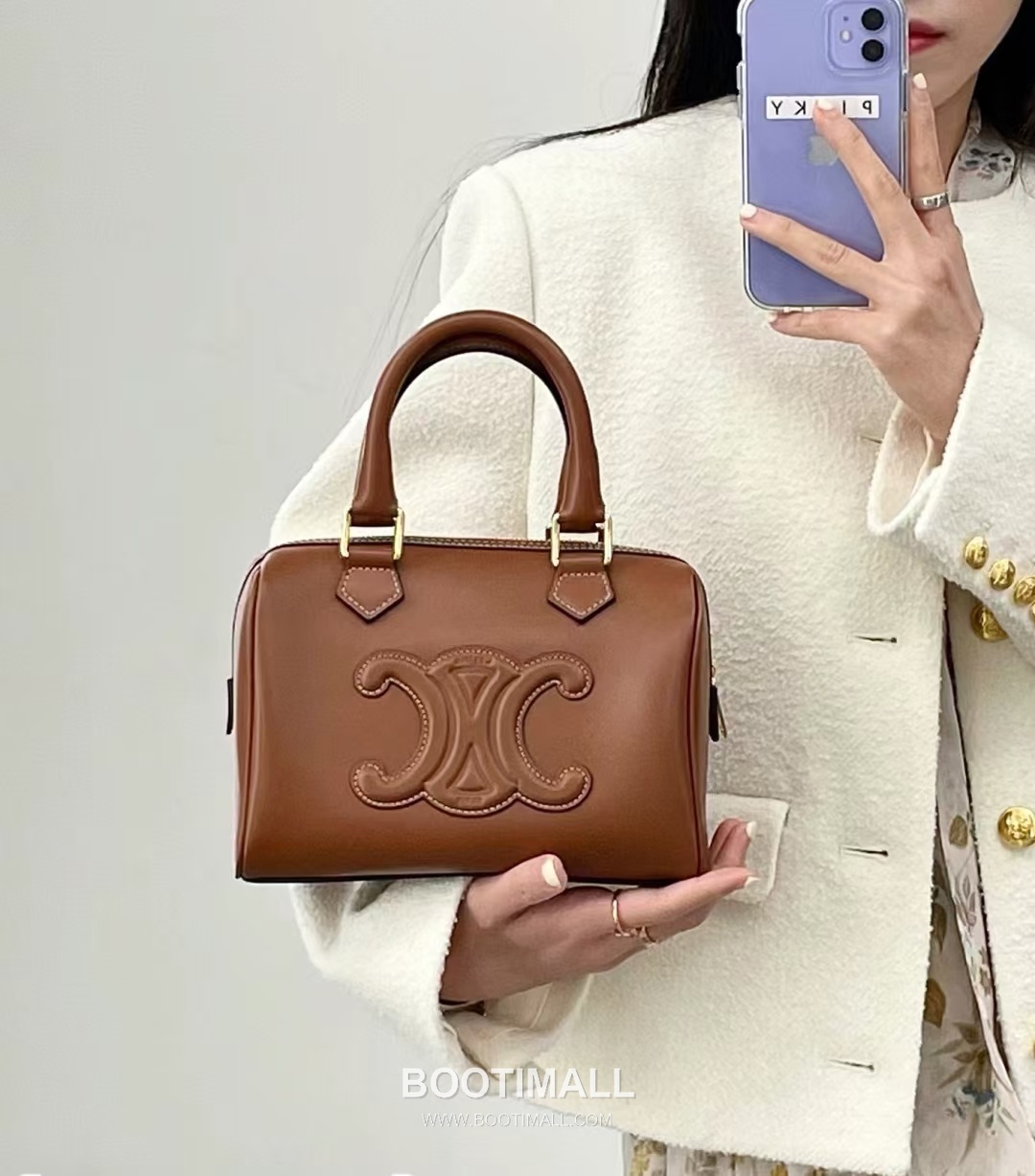 Celine Triomphe Embossed Cowhide Leather Boston Bucket Bag with Top Handle Strap Detail 셀린느 트리옹프 엠보싱 카우하이드 보스턴 버킷백 탑핸들 113773 20cm 8